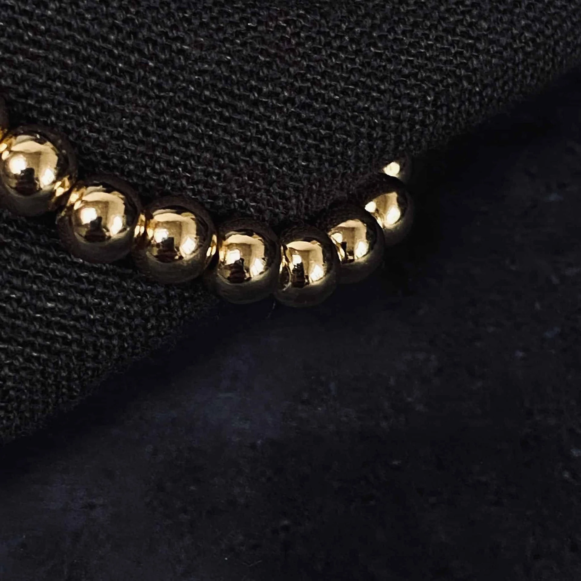 14 karat Gullbelagt armbånd satt sammen av sirlige perler - Image 4