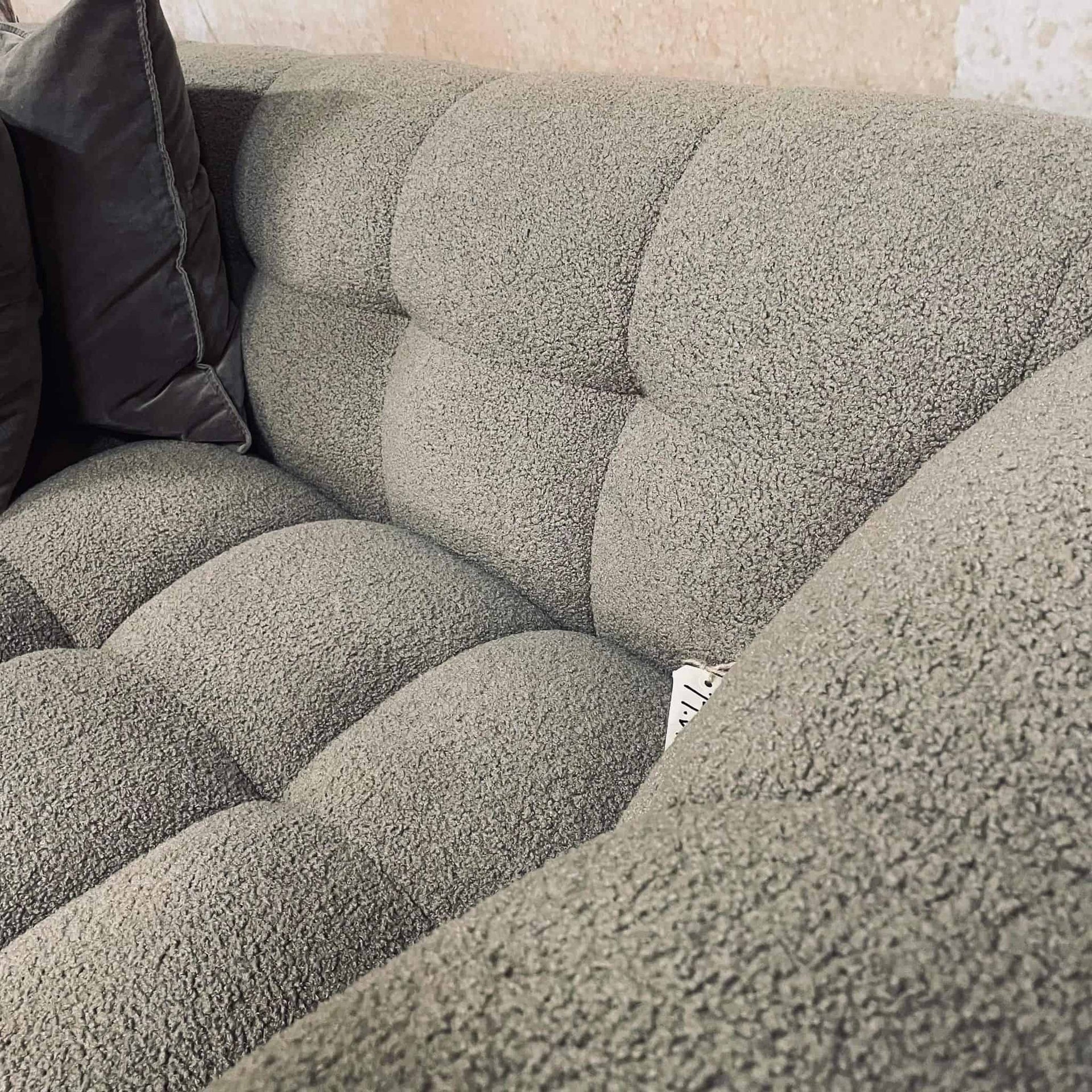 Sofa 3-seters i kult design - HENTES TILBUD - Image 7