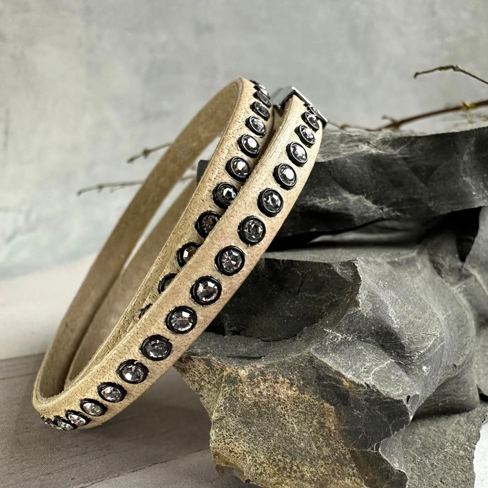 Armbånd Beige m. Swarowski-stener