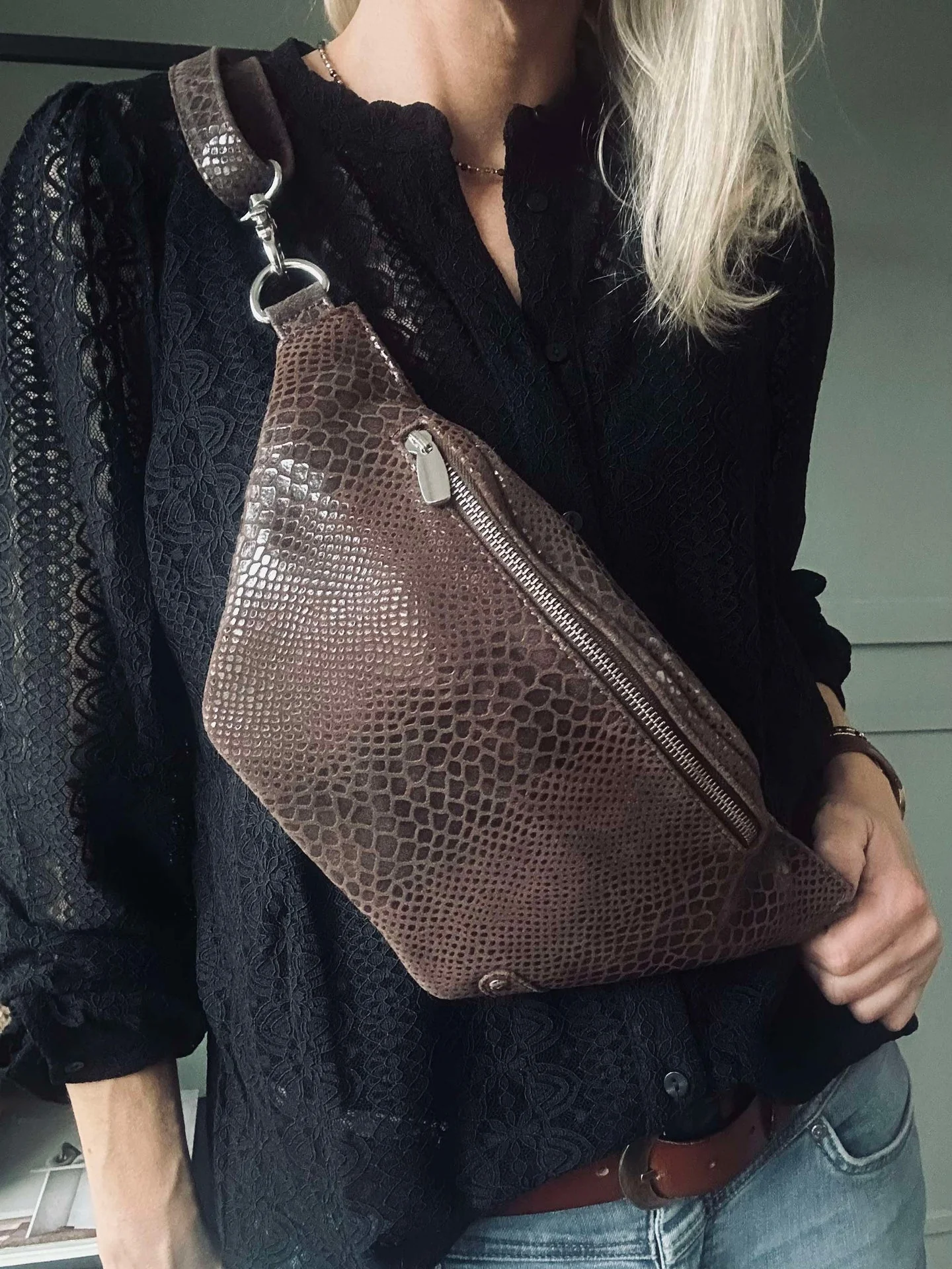 Skjorte med blonde – Black - Image 7
