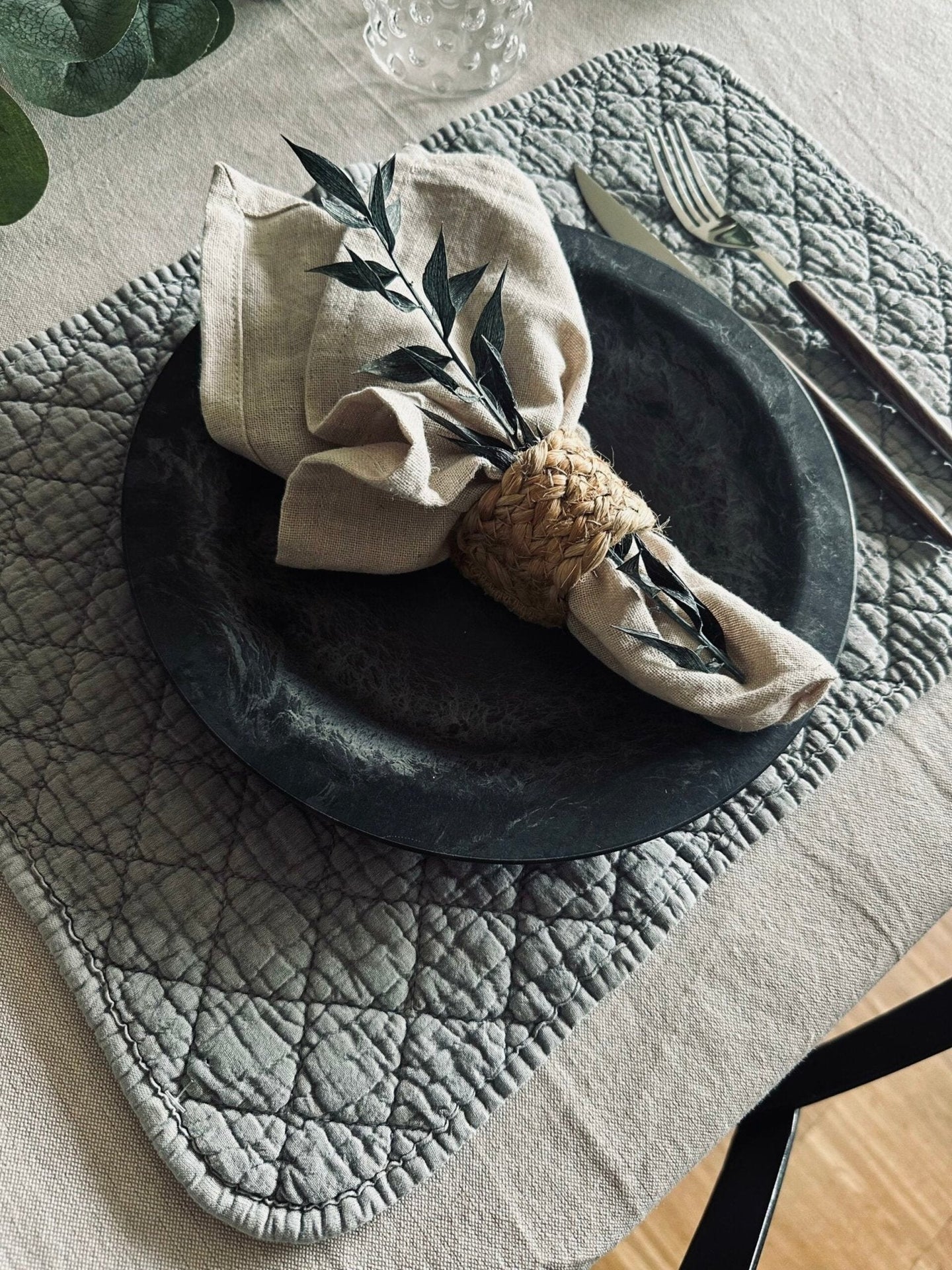 Bordbrikke STONE-WASHED Quilt – Nordic grey - Image 4