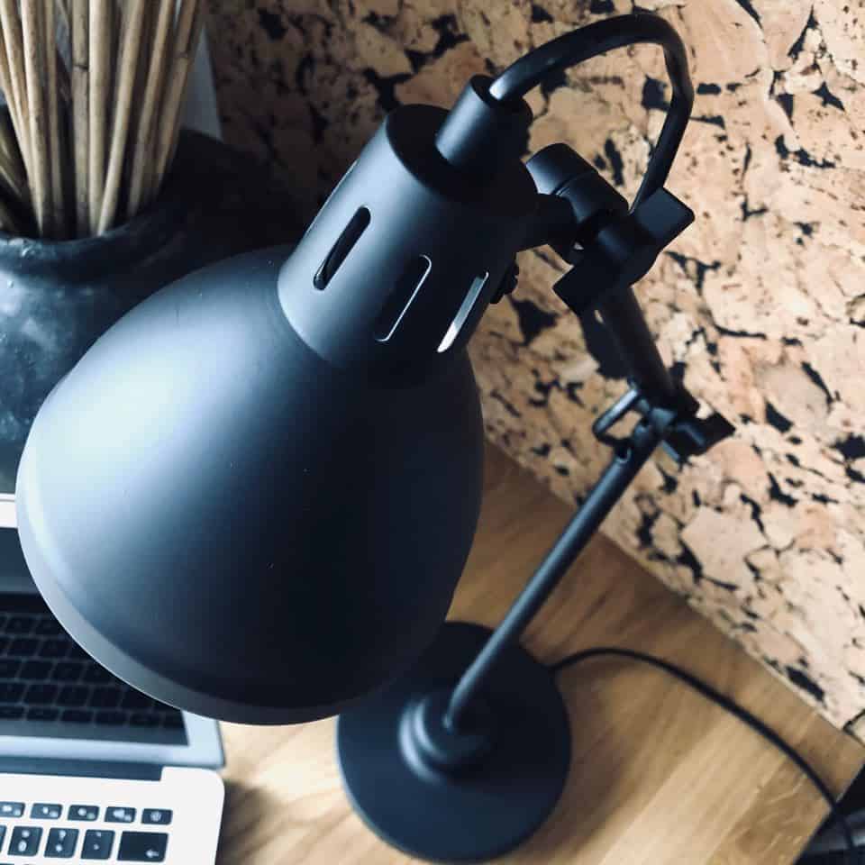 Bordlampe med "knekk" - Sort metall - Image 4