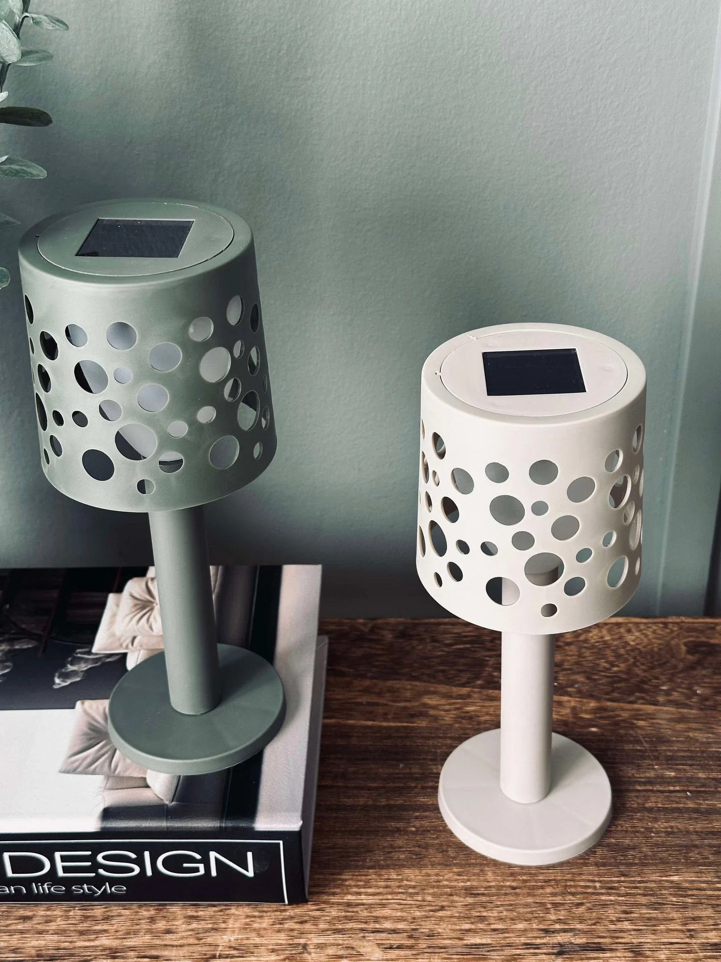 Bordlampe med solceller - Lys beige - Image 11