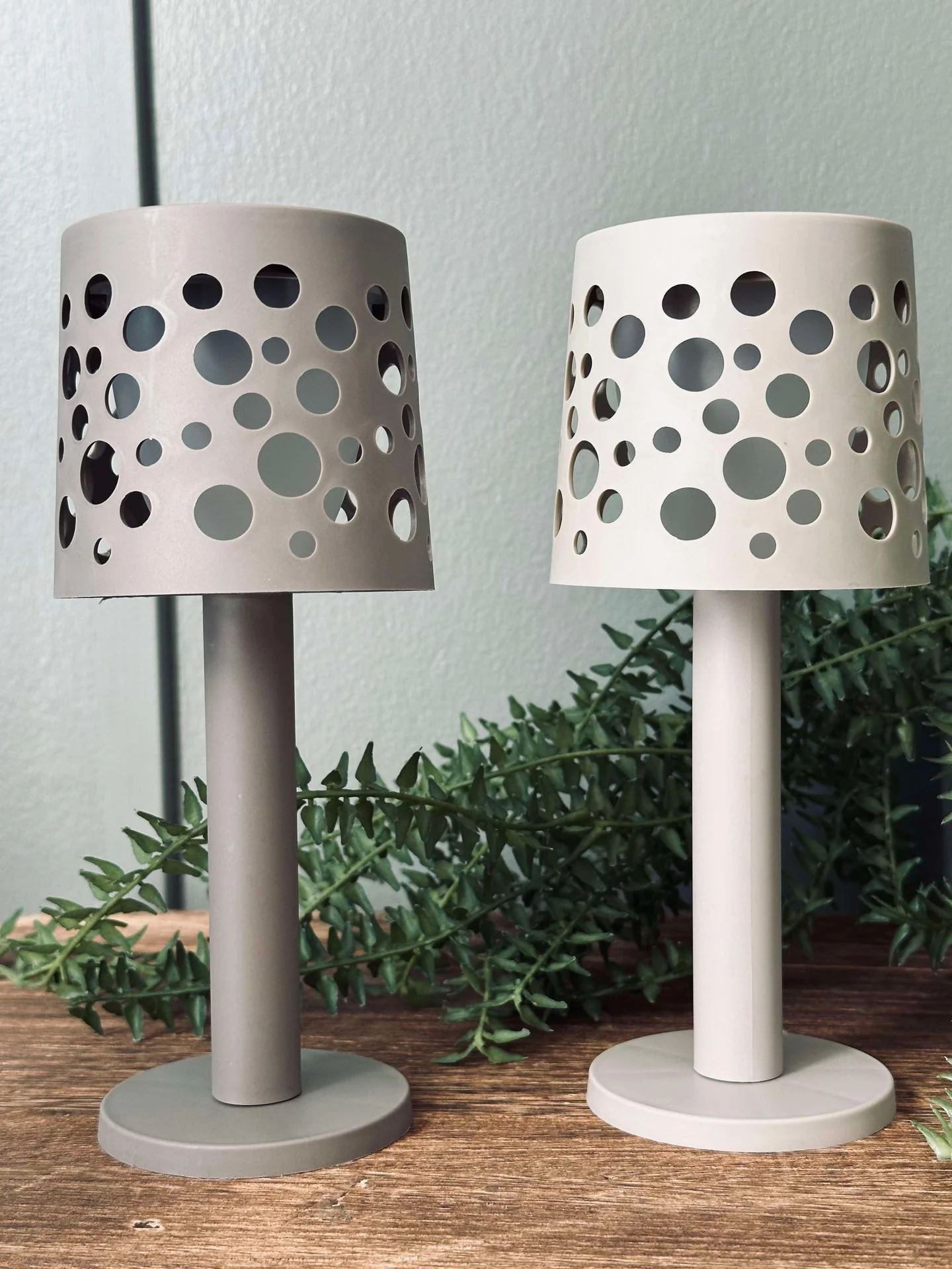 Bordlampe med solceller - Lys beige - Image 12