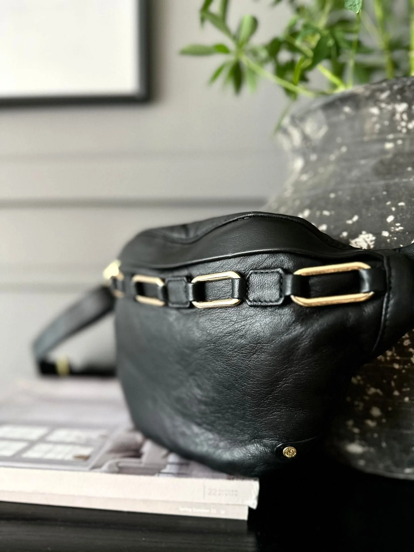 Bumbag Paula Gold i mykt lammeskinn - Image 4