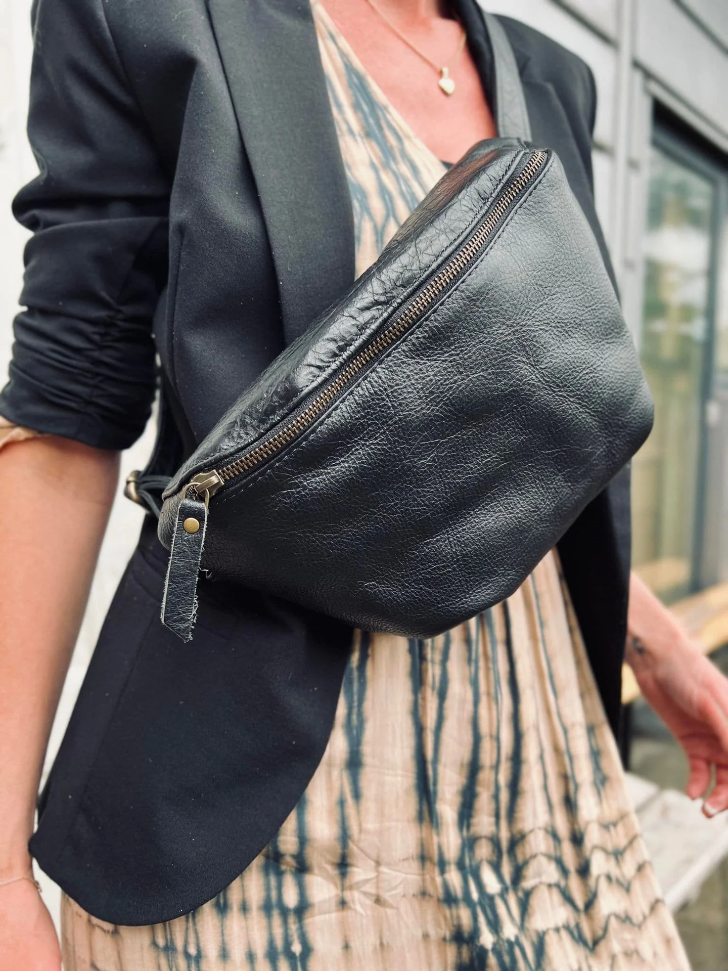 Bumbag BELLA i Black bøffellær - Image 2