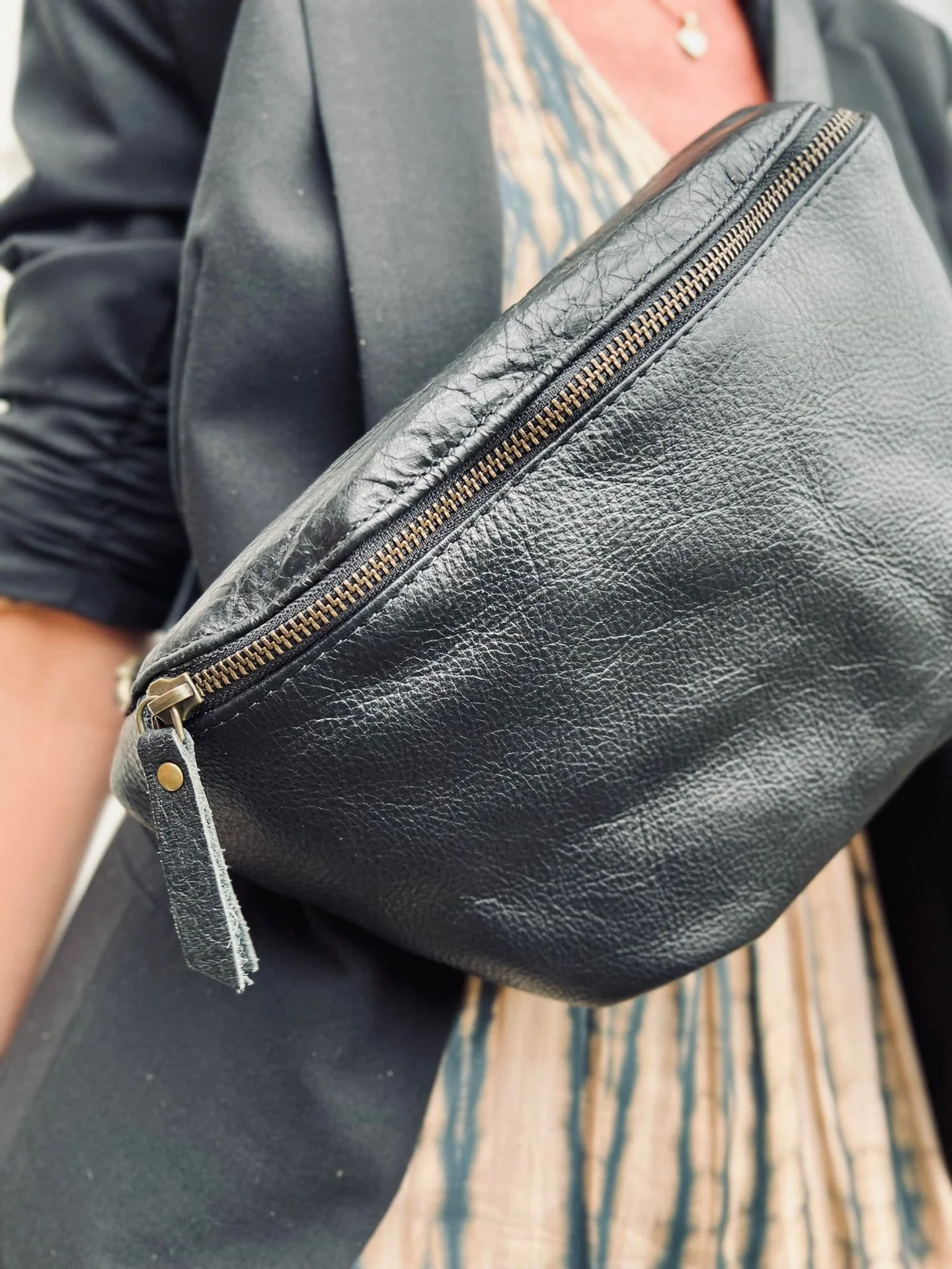 Bumbag BELLA i Black bøffellær - Image 3