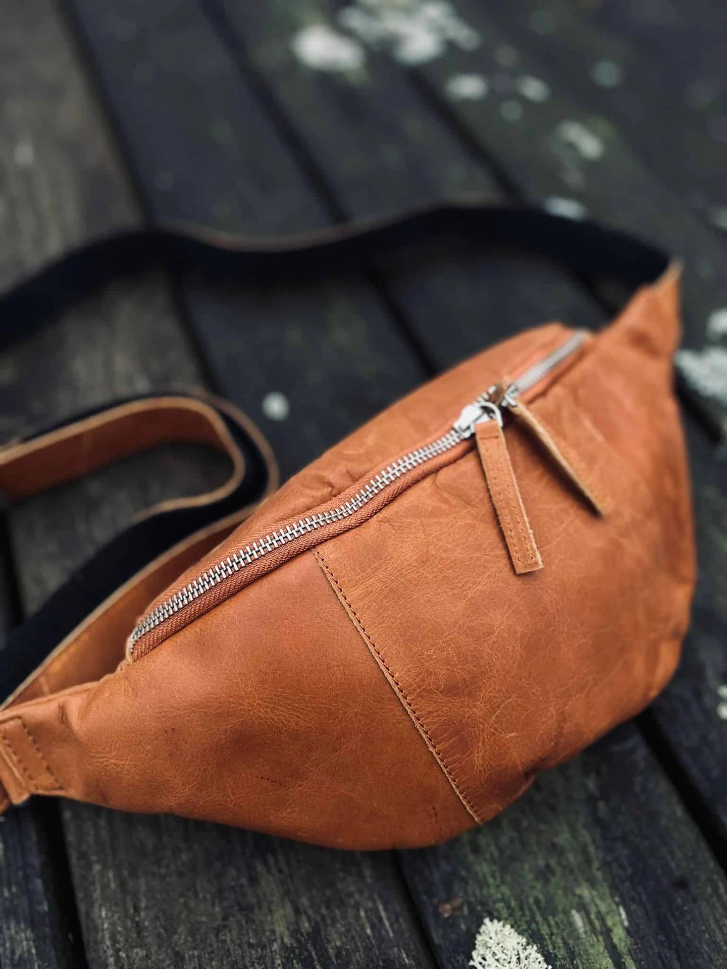 Bumbag i cognac bøffelskinn – XL - Image 3