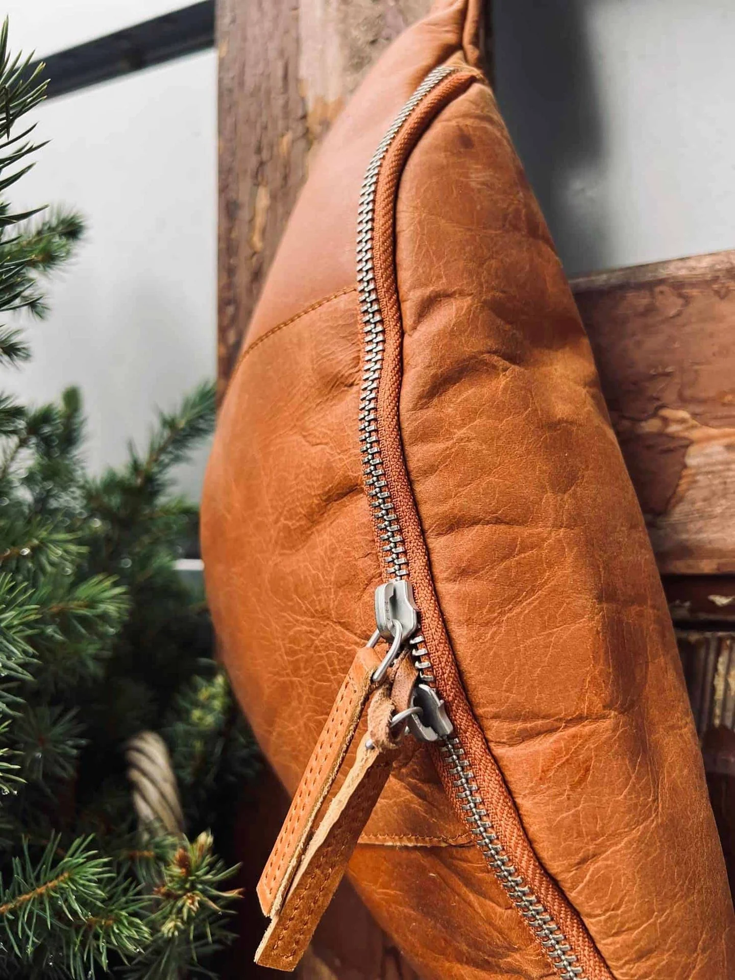 Bumbag i cognac bøffelskinn - Image 6