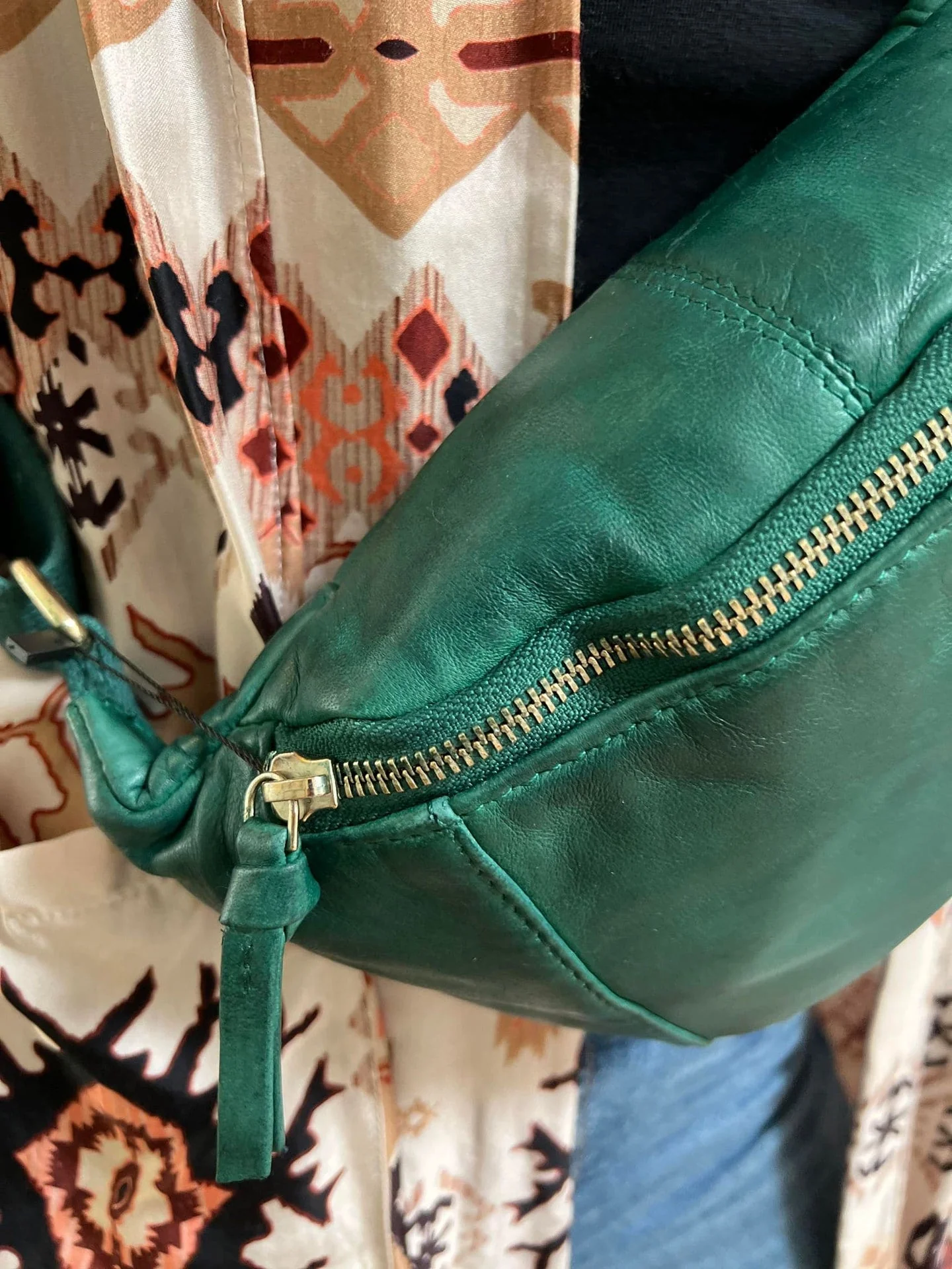Bumbag JUNE Green - lammeskinn - Image 3