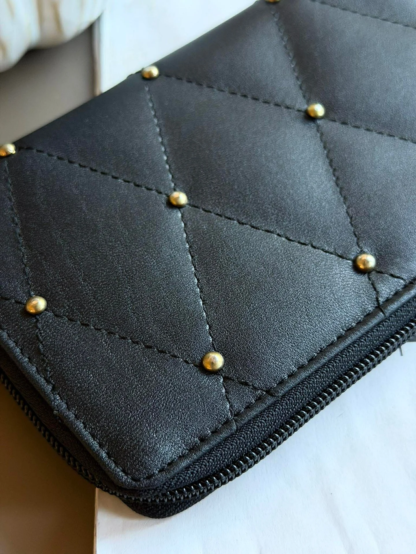 Clutch med nagler - LIMA Small svart - Image 4