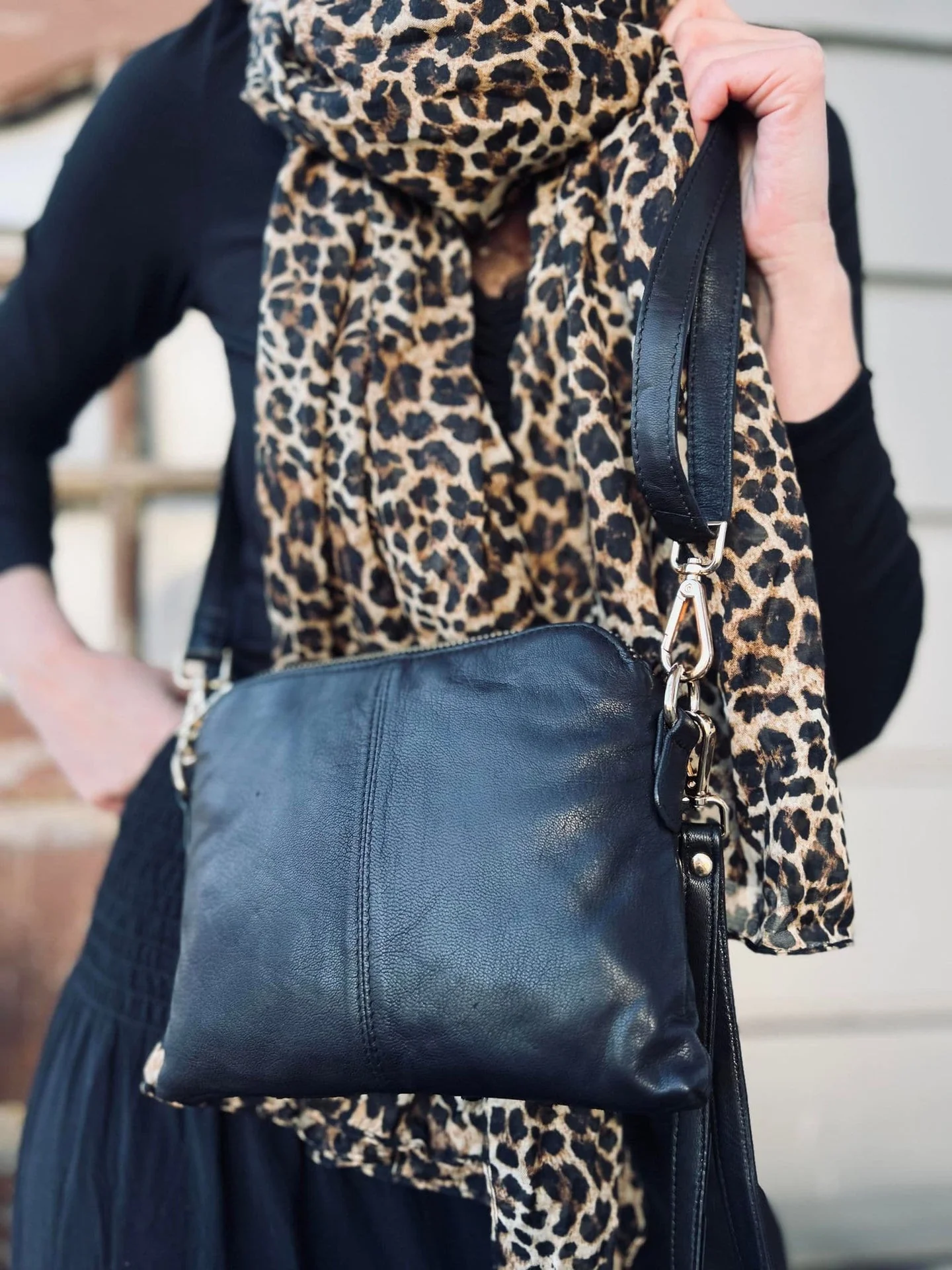 Crossbody clutch ALICE Black - Veskerem medfølger