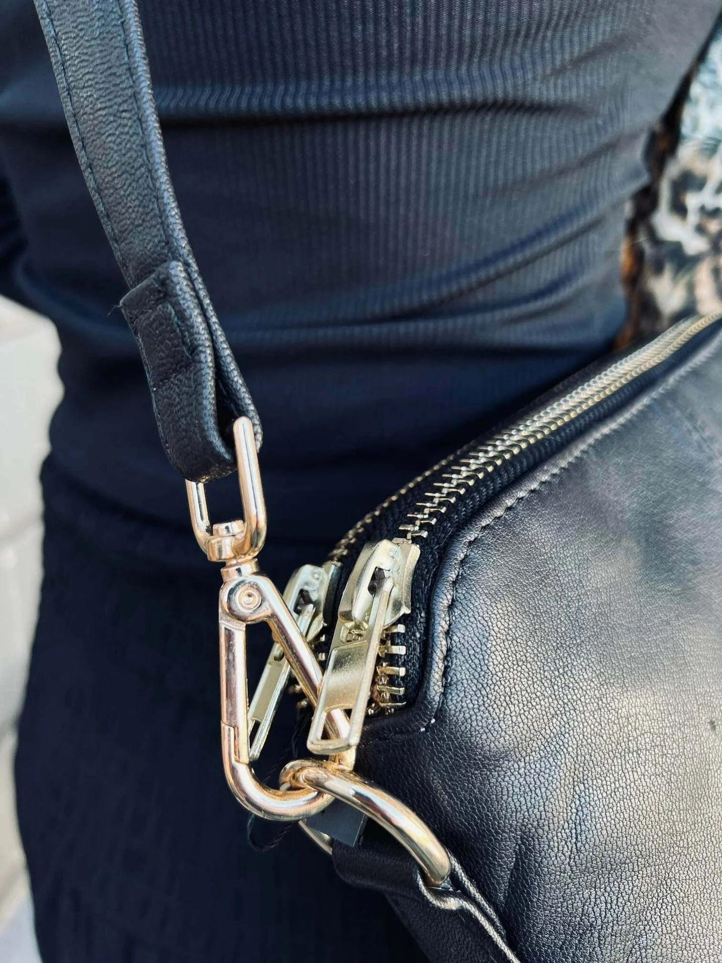Crossbody clutch ALICE Black - Veskerem medfølger - Image 5