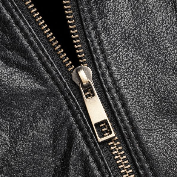 Crossbody med nitter - Kalveskinn - Image 4