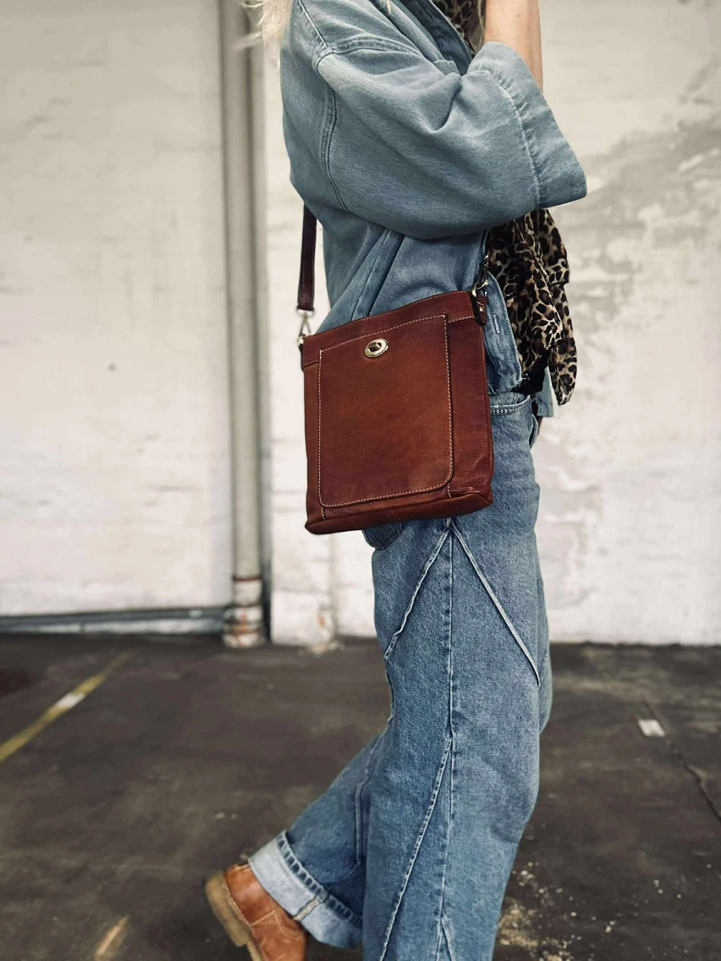 Crossover Moa small - Cognac - Image 16