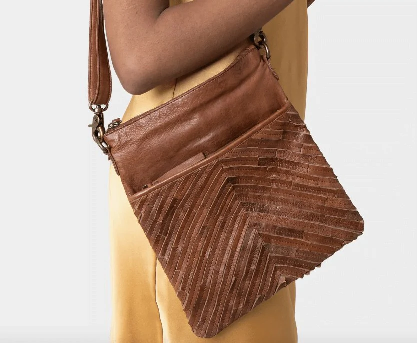 Crossover walnut - Handmade leather - Image 2