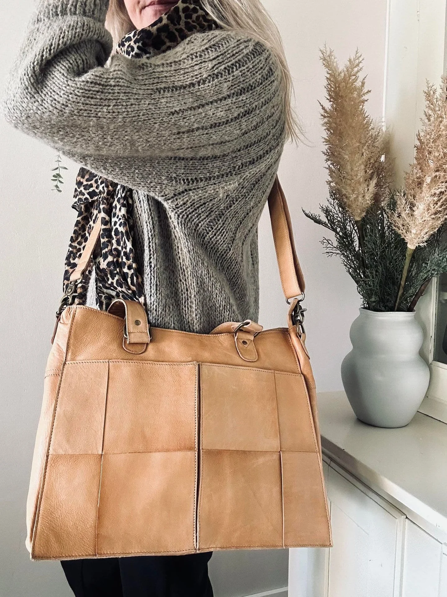 Elegant arbeidstaske / shopper – Sand - Image 9