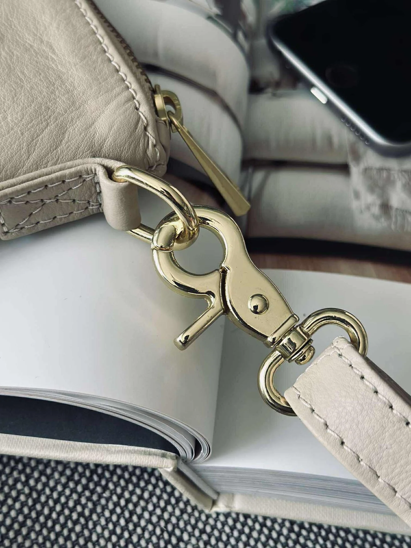 Vakker veske / clutch - Soft sand - Image 5