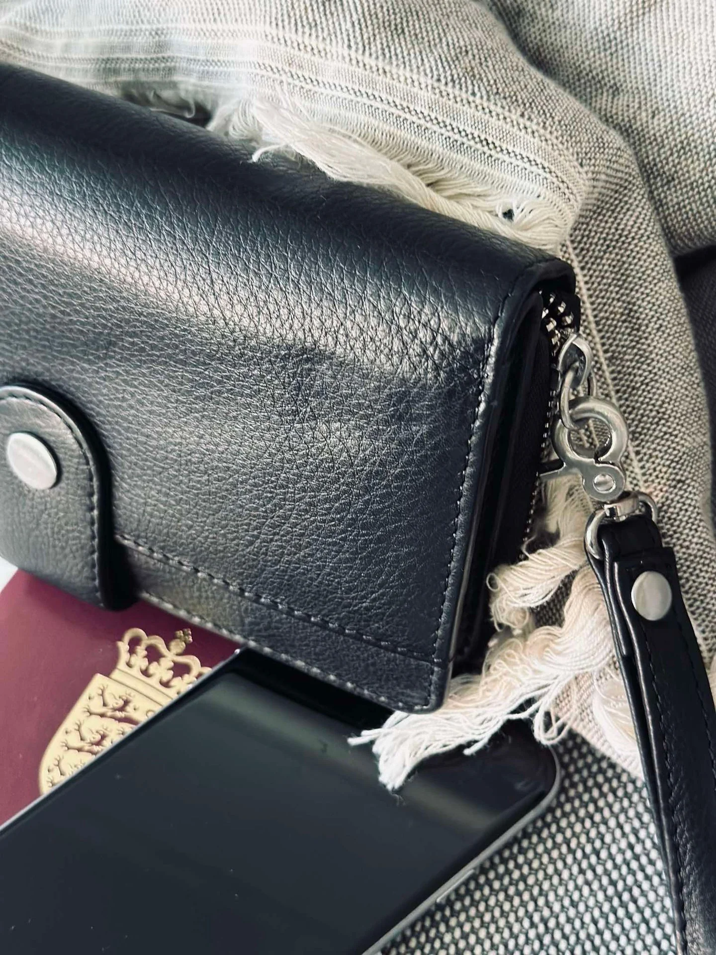 Clutch Posh – Svart / Sølv - Image 3