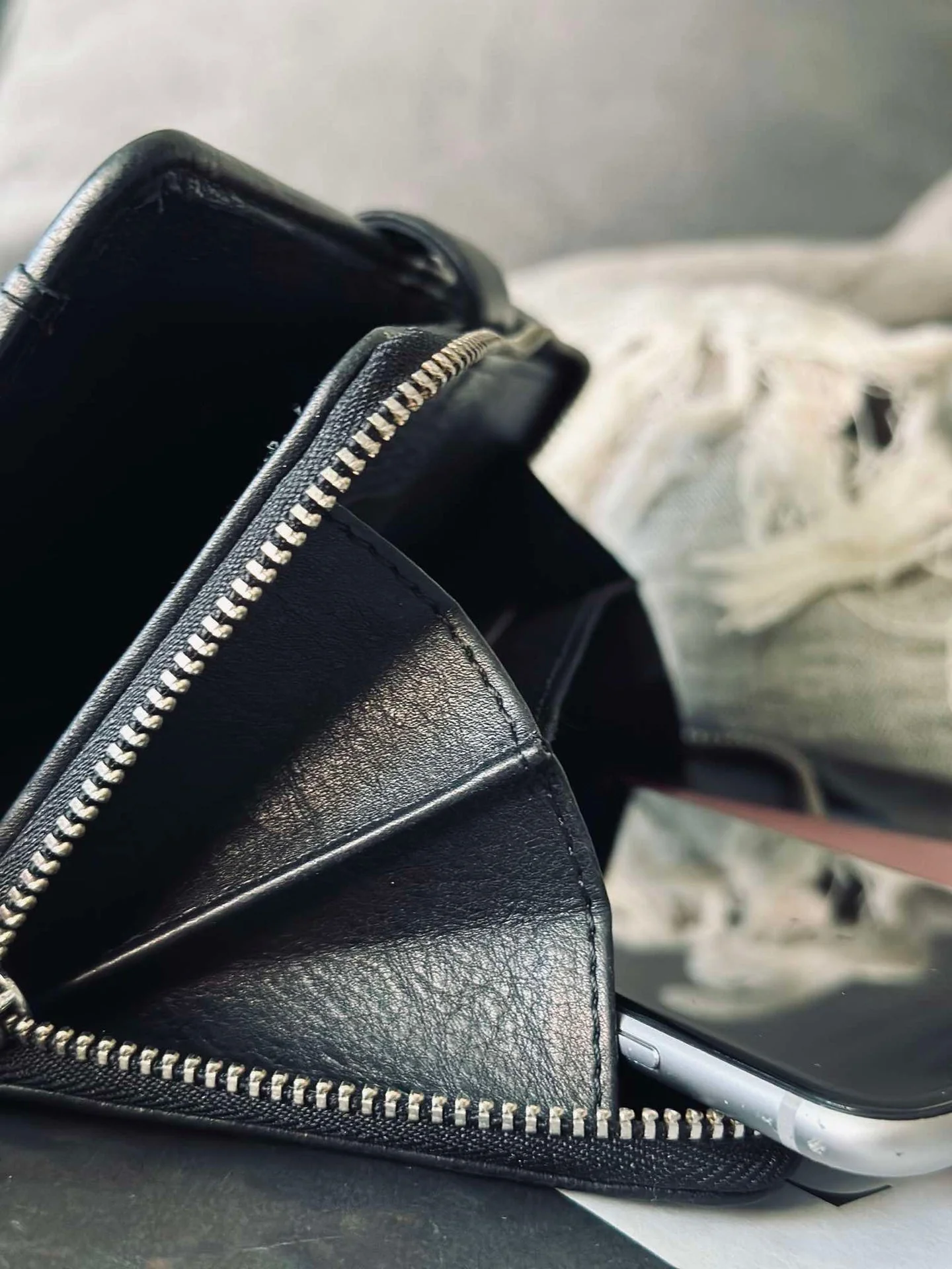 Clutch Posh – Svart / Sølv - Image 5