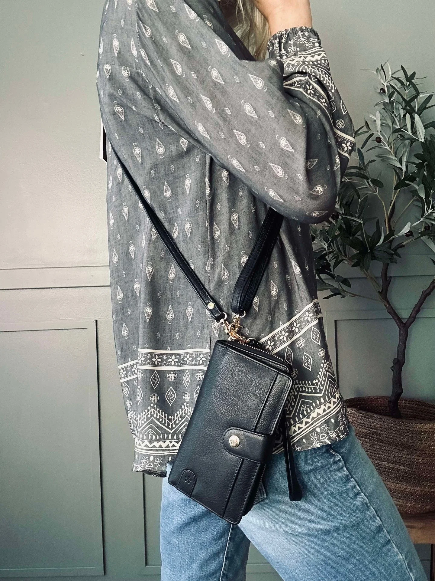 Clutch Posh – Svart / Sølv - Image 8