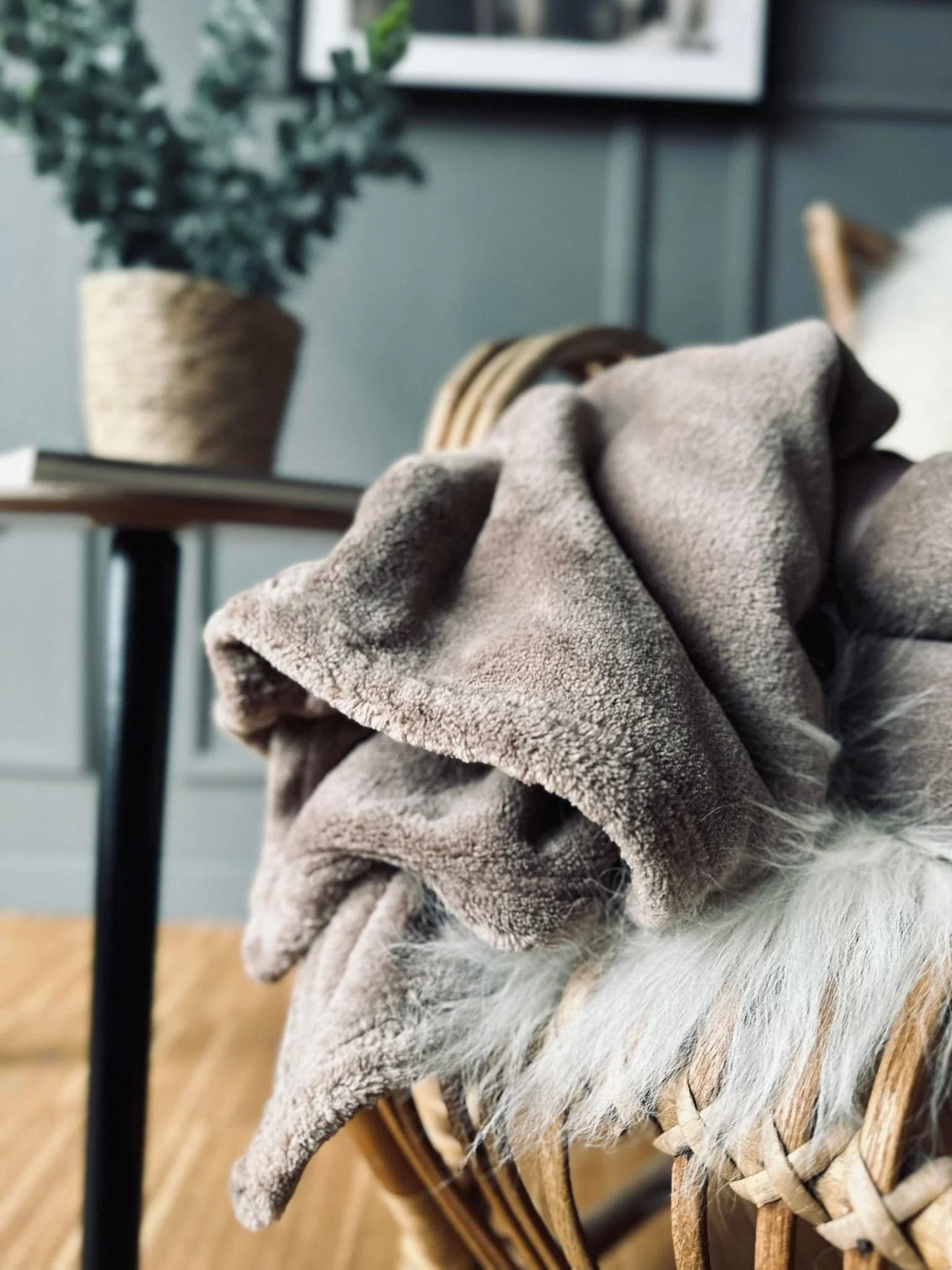 Pledd i fleece king-size – Taupe 180×230 - Image 4