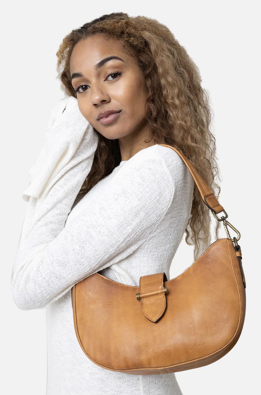 Crossbody GAJA cognac – Lang skulderrem medfølger
