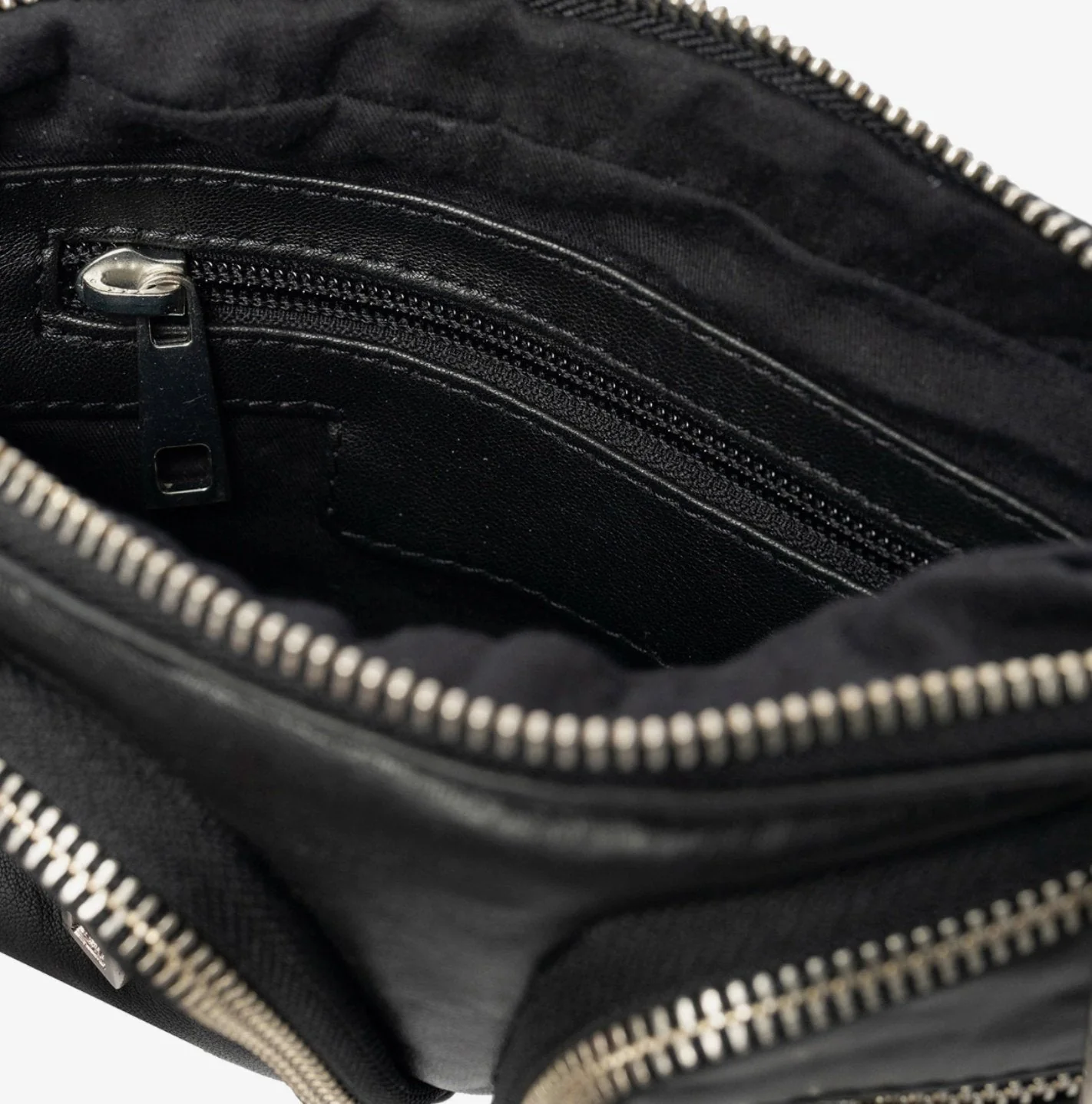 Crossbody Geneva – Svart / sølv - Image 7