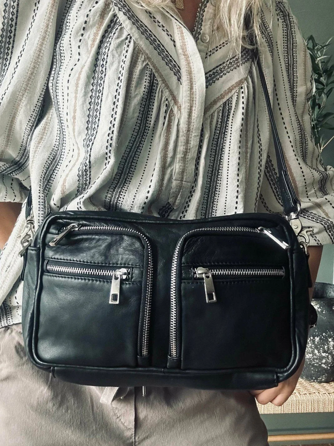 Crossbody Geneva – Black / silver Big - Image 2