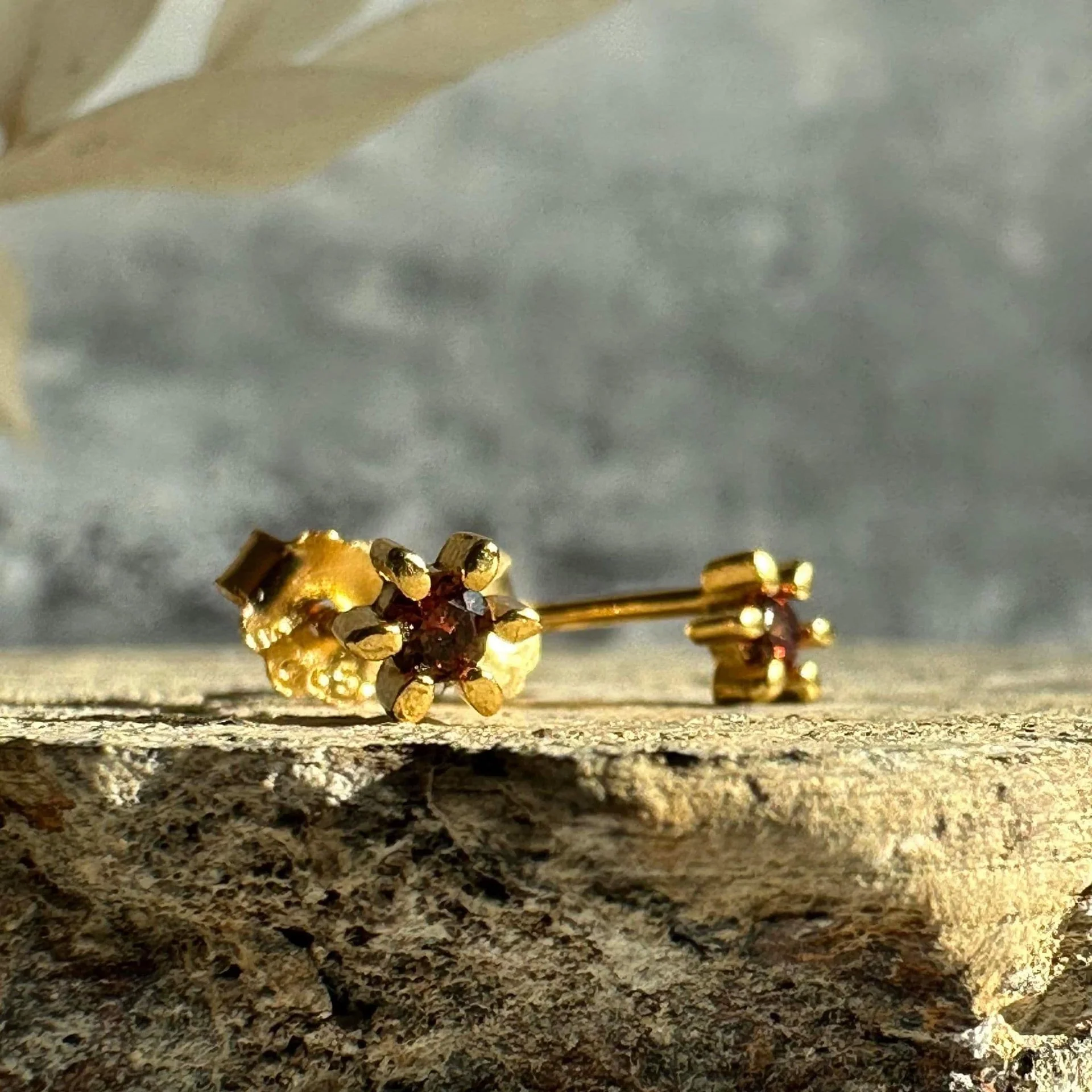 Ørestikker GIA – Brown 18K forgylt - Image 3
