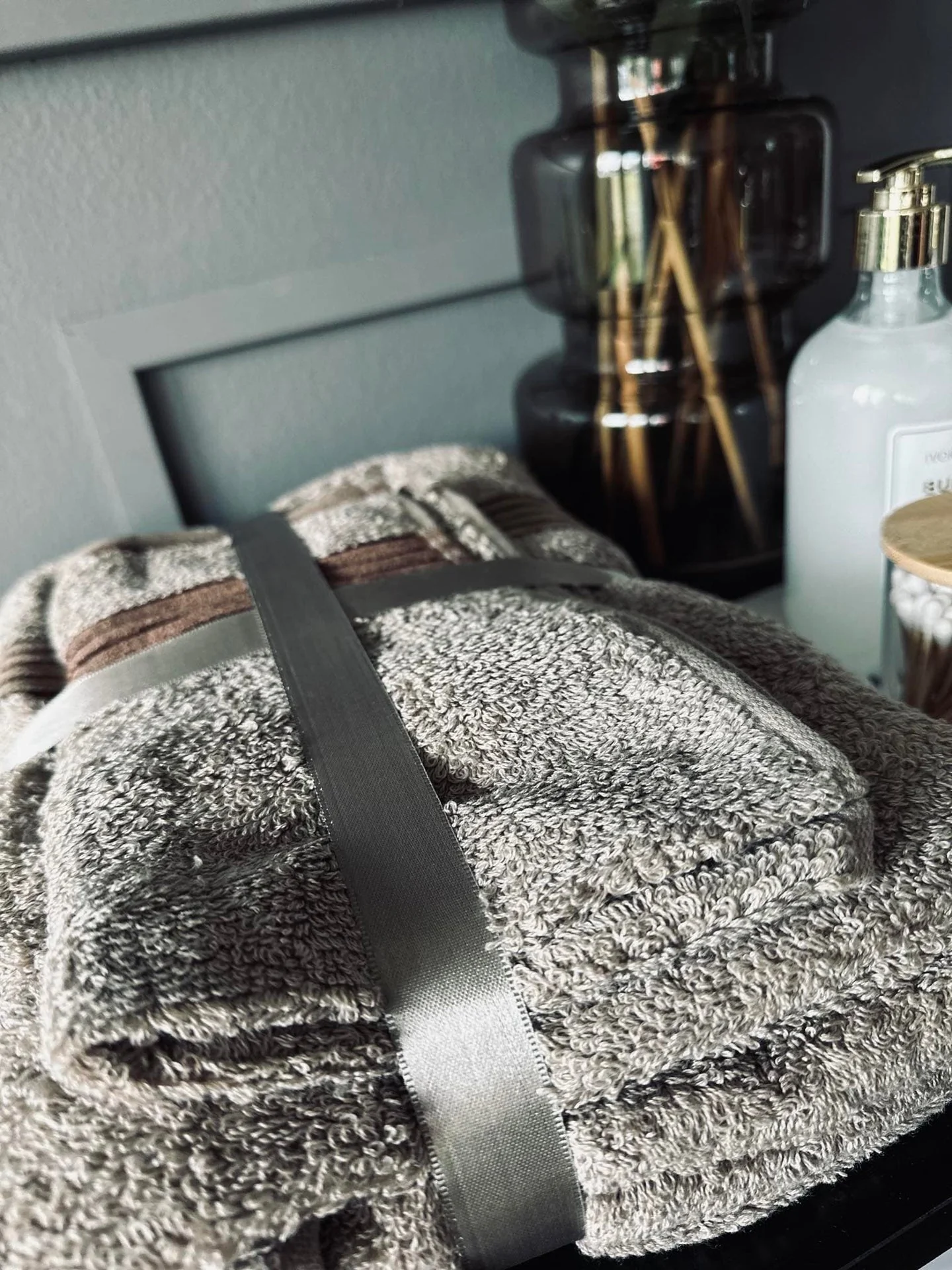 Håndklesett i 3 størrelser Taupe - Økotex - Image 2