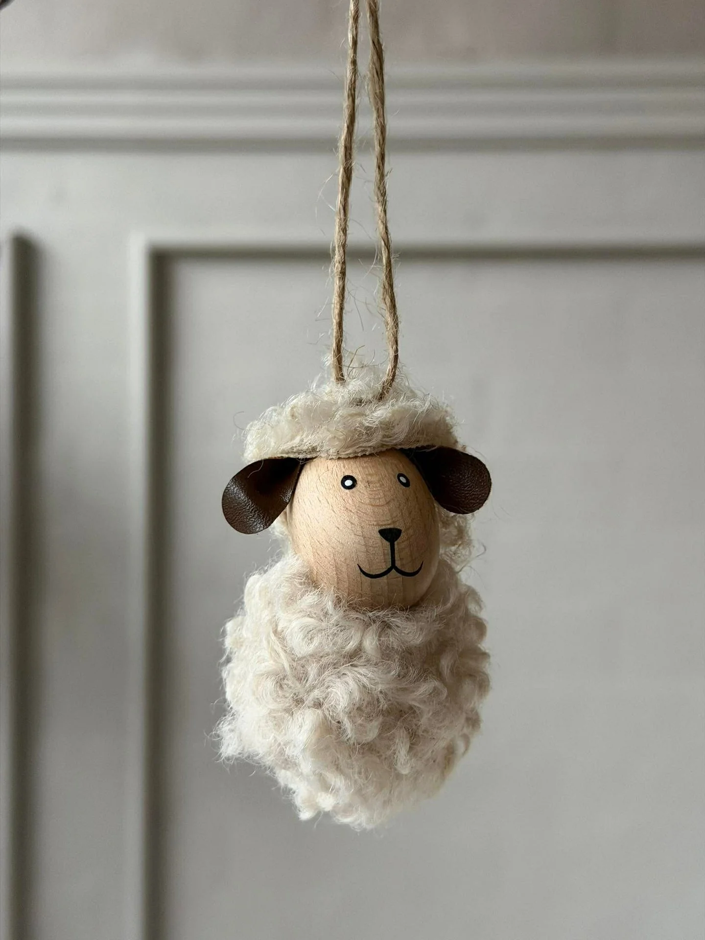 Hengende Fluffy Får - Flere farger - Image 3