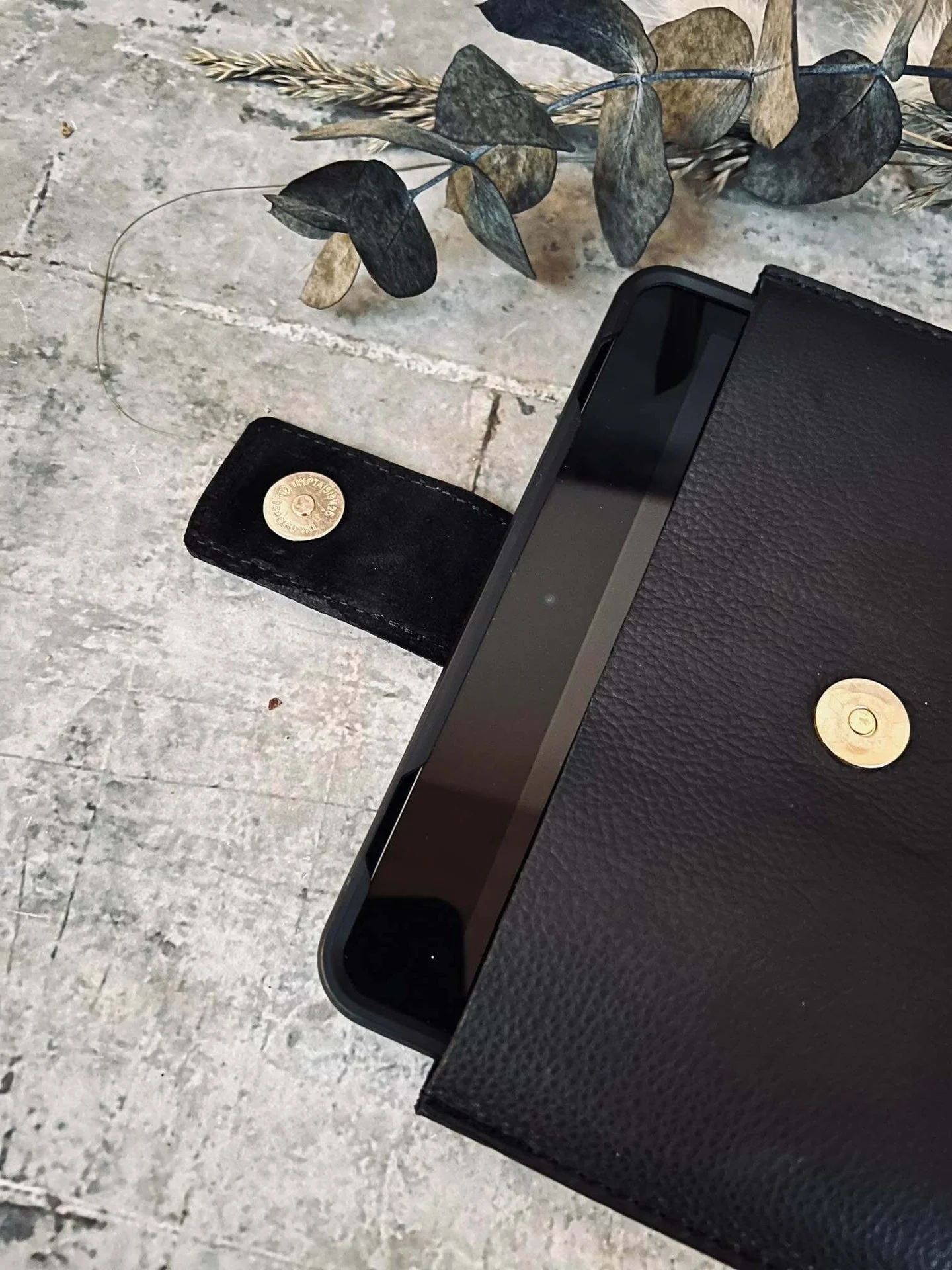 iPad-etui i mykt og lekkert skinn - Image 2