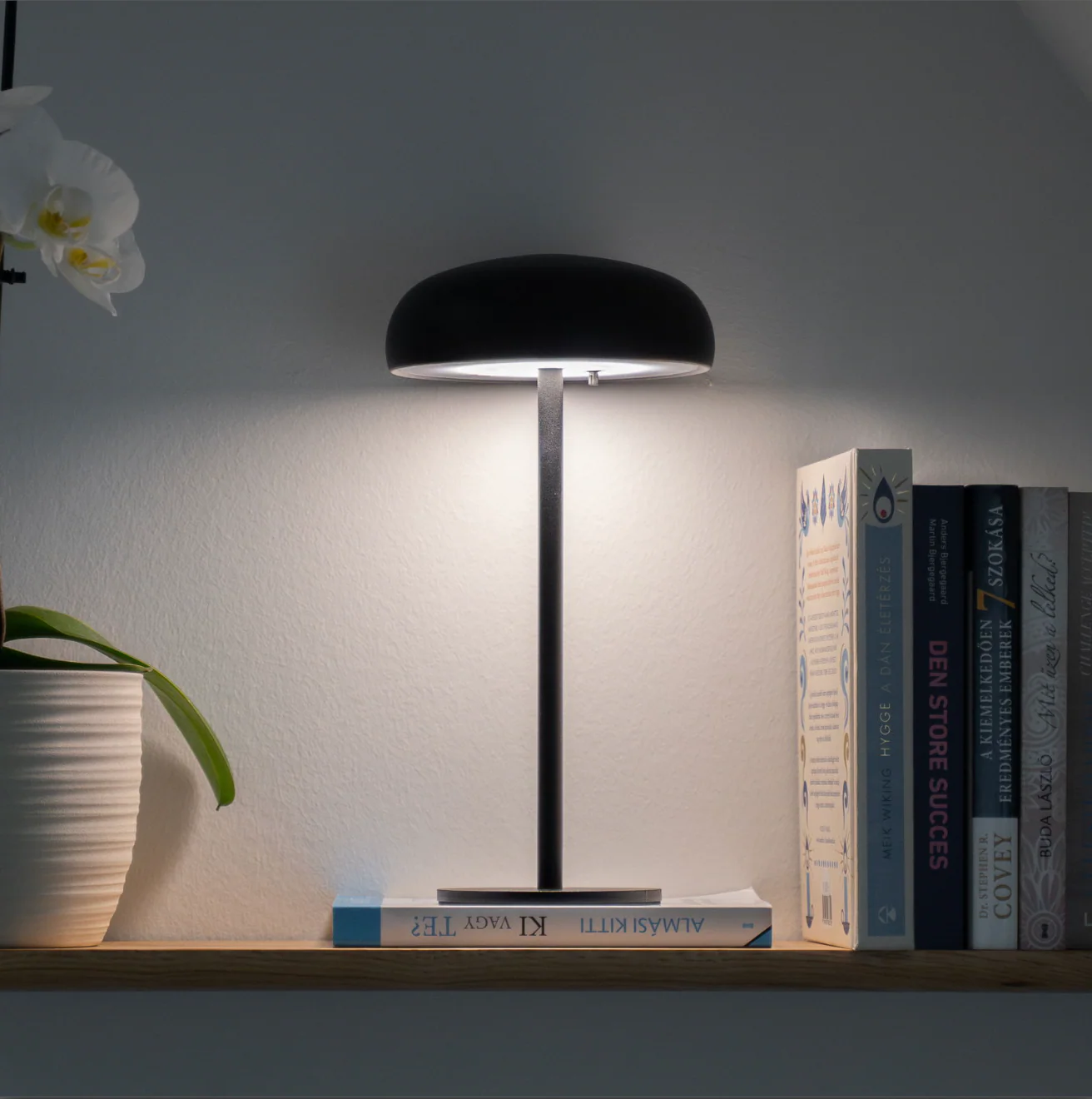 Isolde LED touch bordlampe. Sort/Beige - Image 2