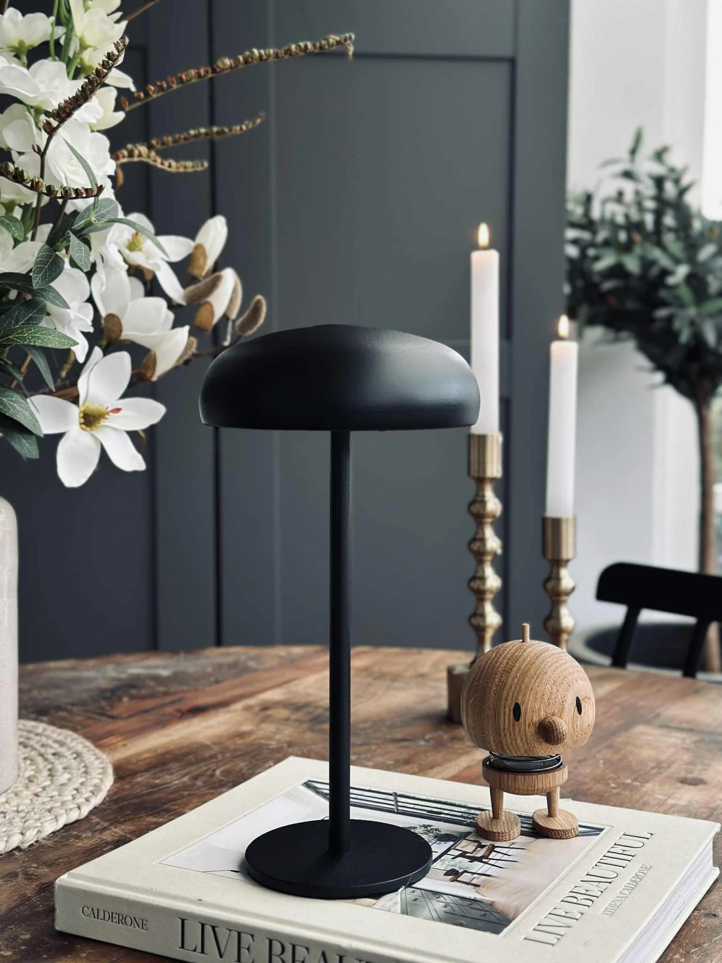 Isolde LED touch bordlampe. Sort/Beige - Image 7