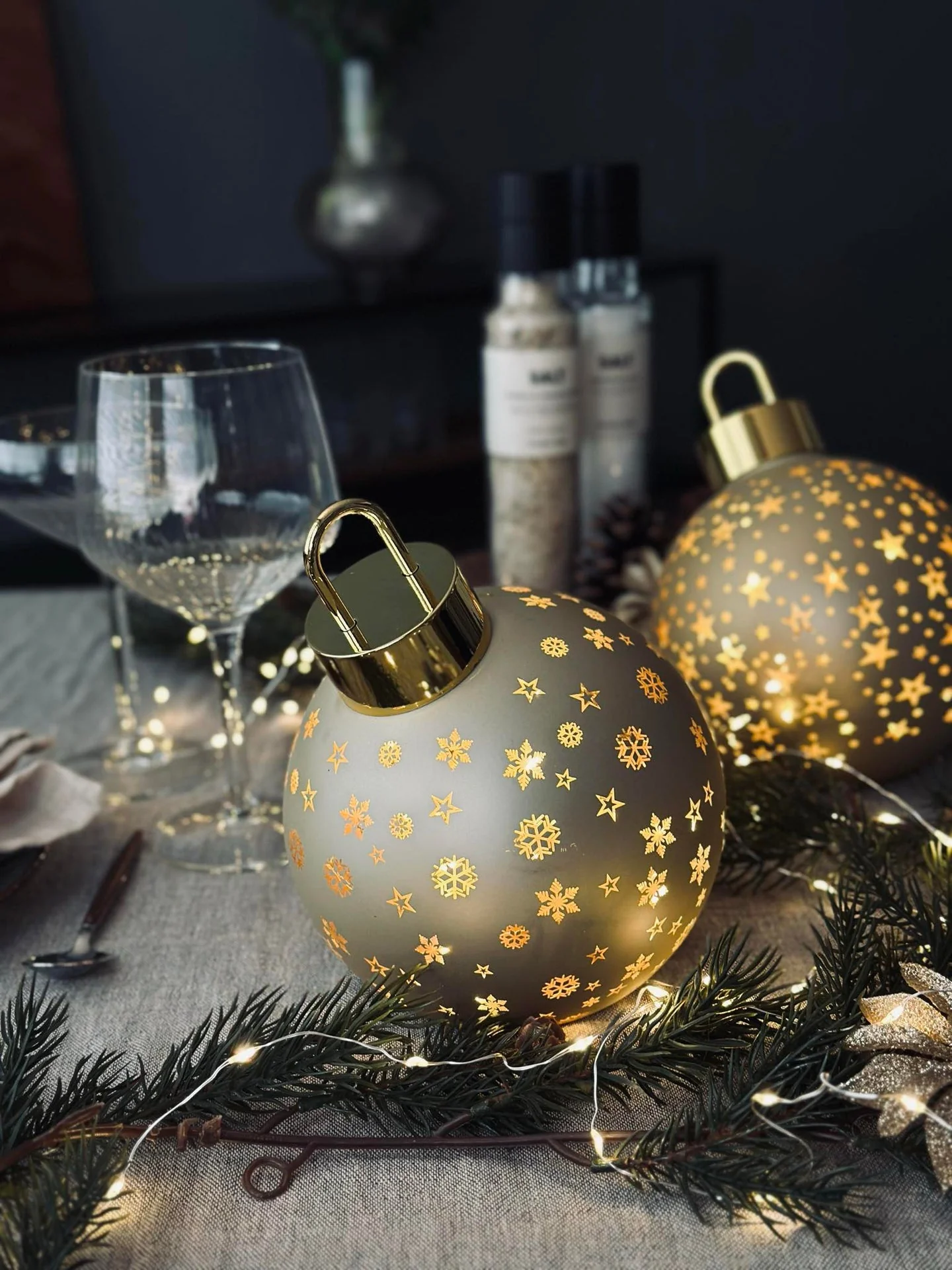 Julekule med LED-lys - Gull - Image 2