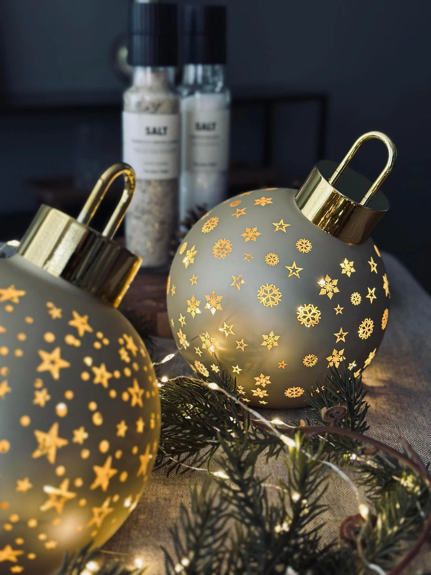 Julekule med LED-lys - Gull - Image 3