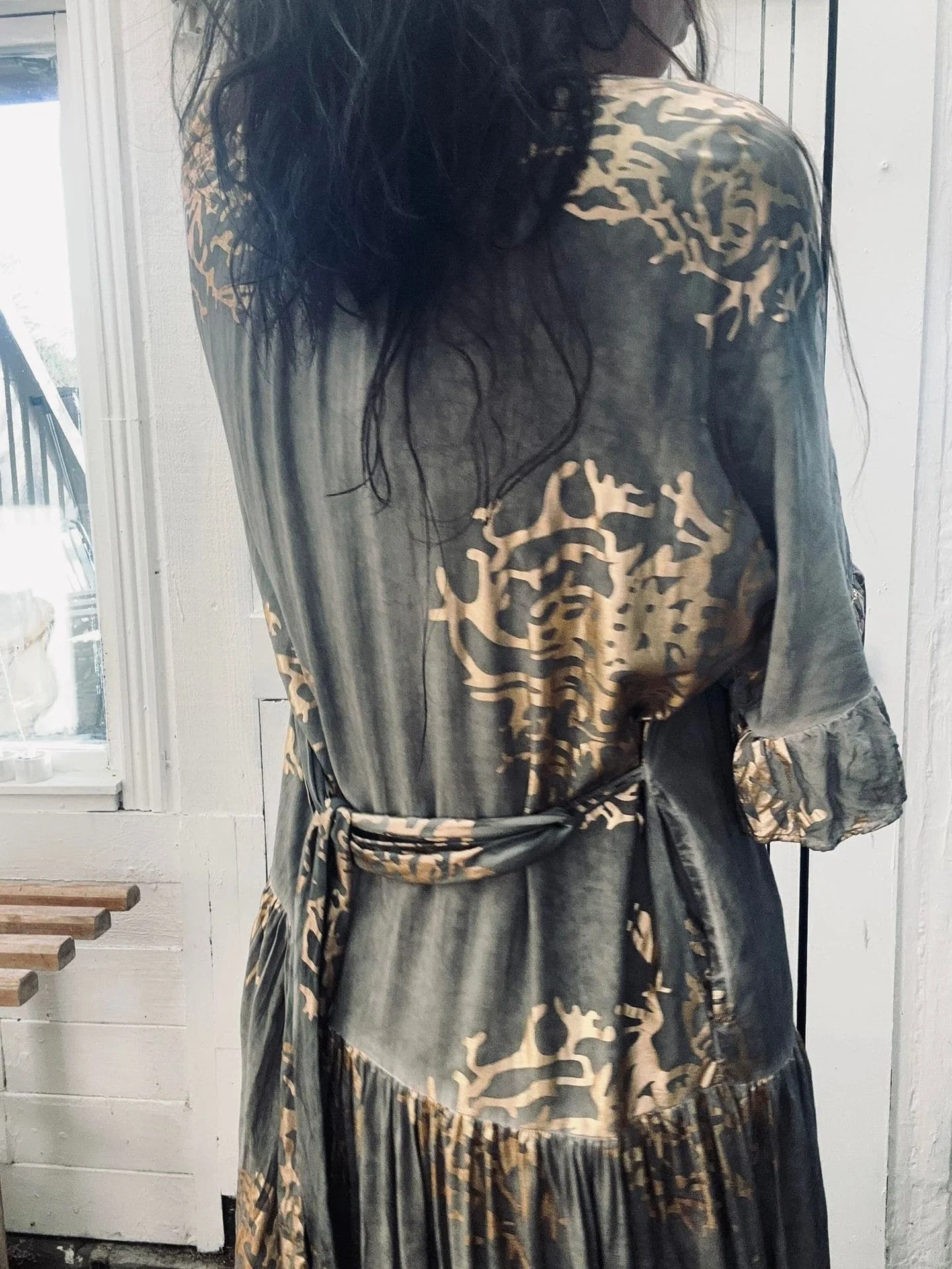 Kimono – Stone / Gold - Image 6