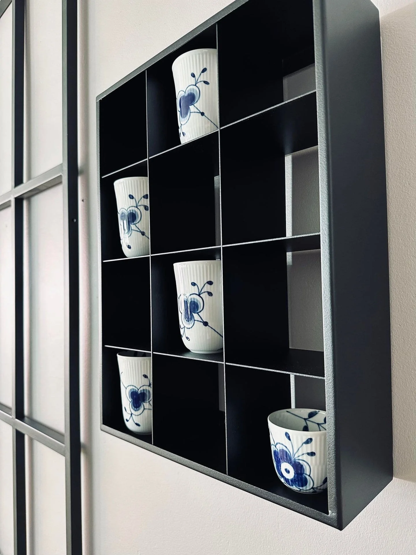 Mugshelf m. 12 rom - Image 2