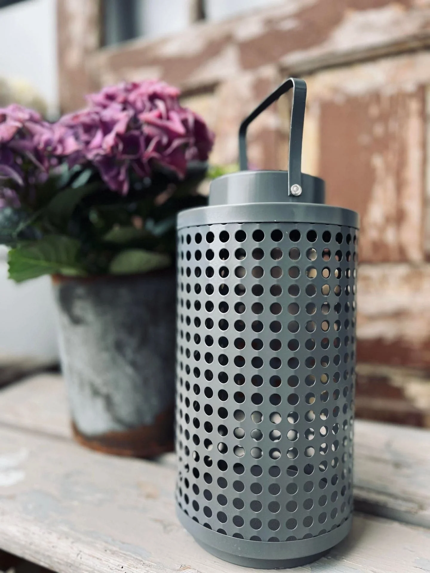 Lanterne med solceller - Grått metallmønster - Image 2