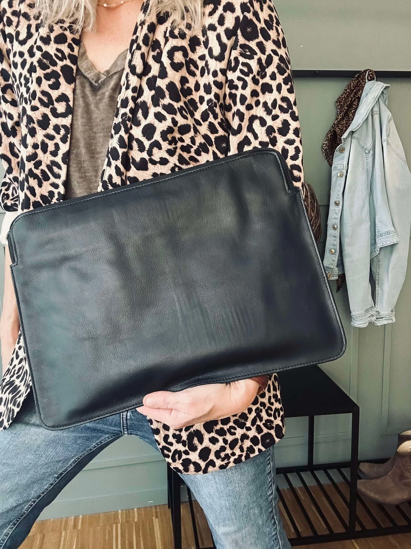 Laptop sleeve - Svart bøffellær - Image 7