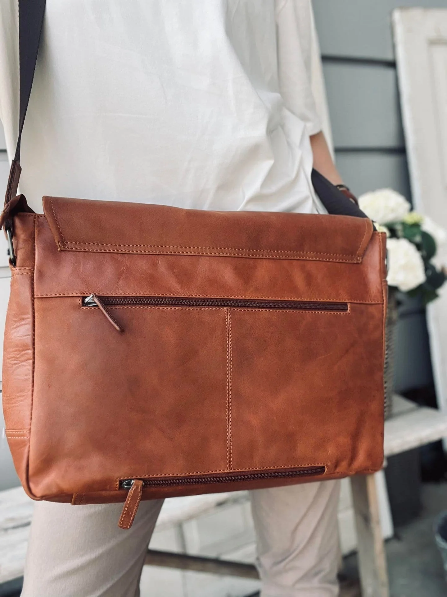 Laptop messenger - Cognac - Image 2