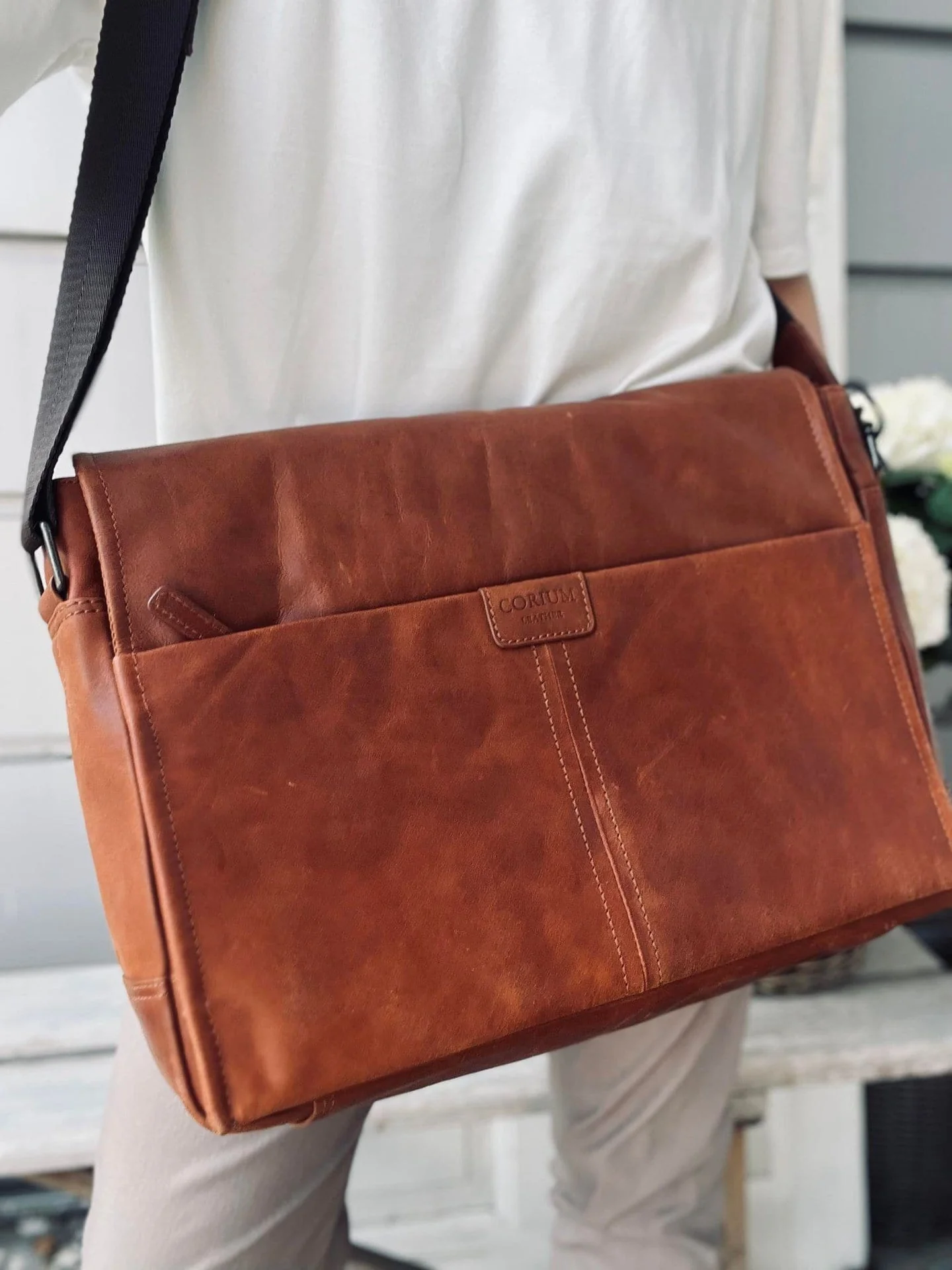 Laptop messenger - Cognac - Image 9