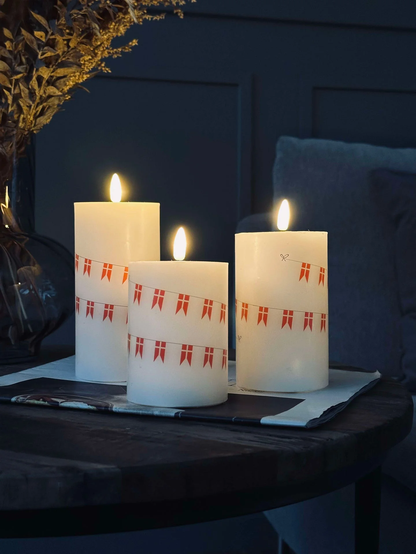 LED blokklys med flagg – Sett med 3 stk og fjernkontroll - Image 3