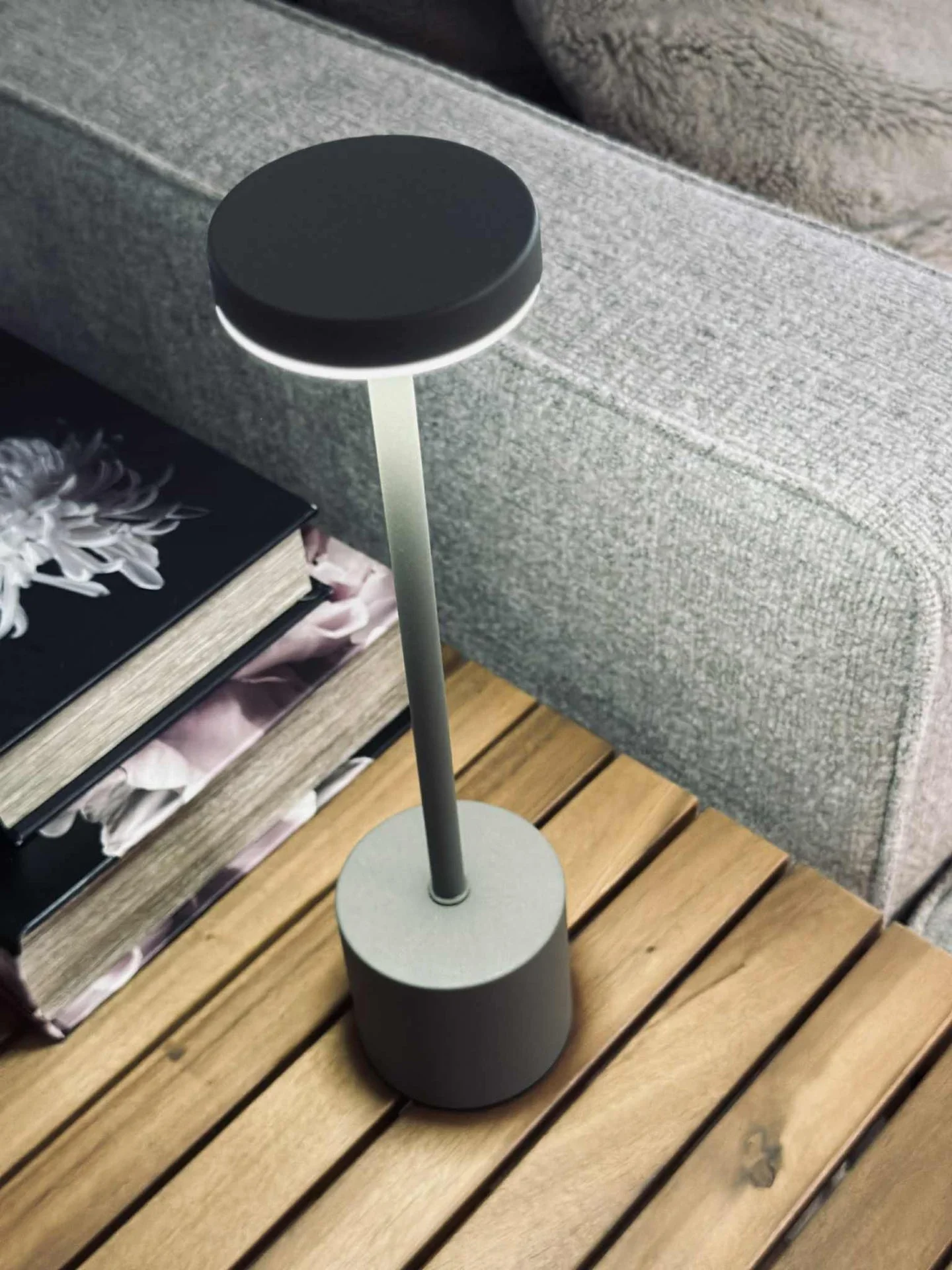 LED bordlampe KELLY Taupe - oppladbar - Image 3