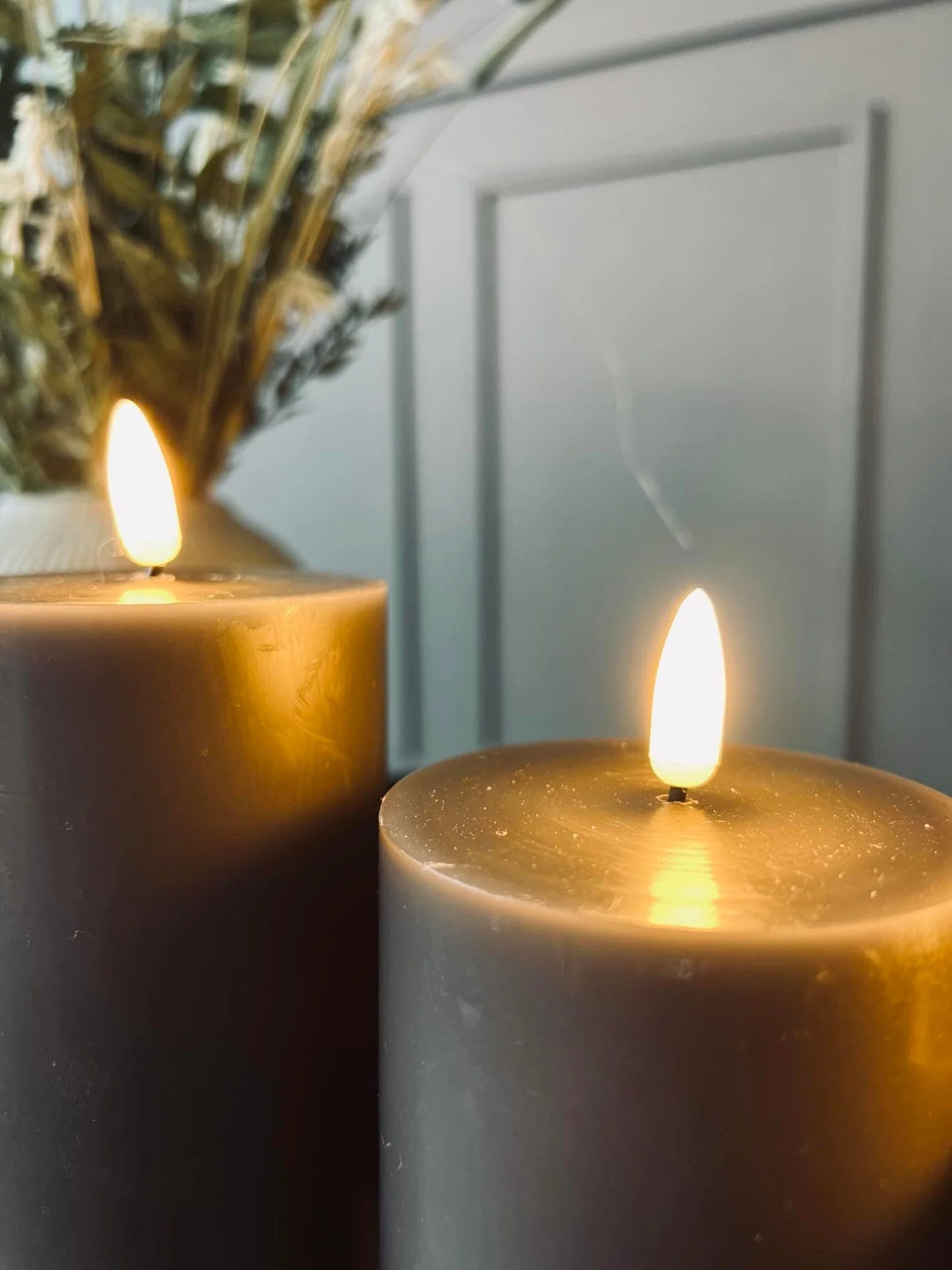 LED Bloklys / Taupe grå 3 stk. Lys – inkl. fjernkontroll - Image 2