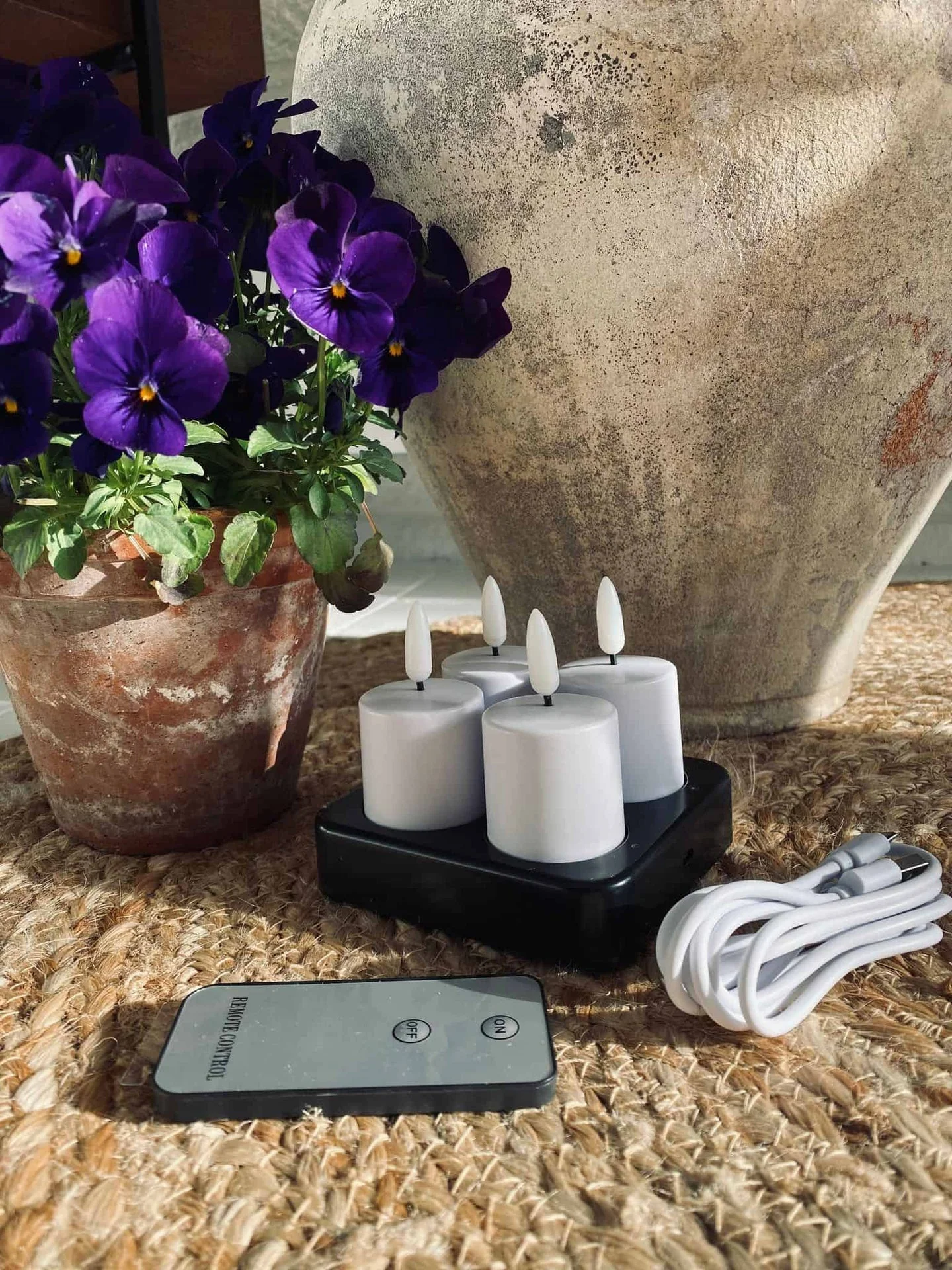 Oppladbare LED-lys - 4 stk med lader, USB og fjernkontroll