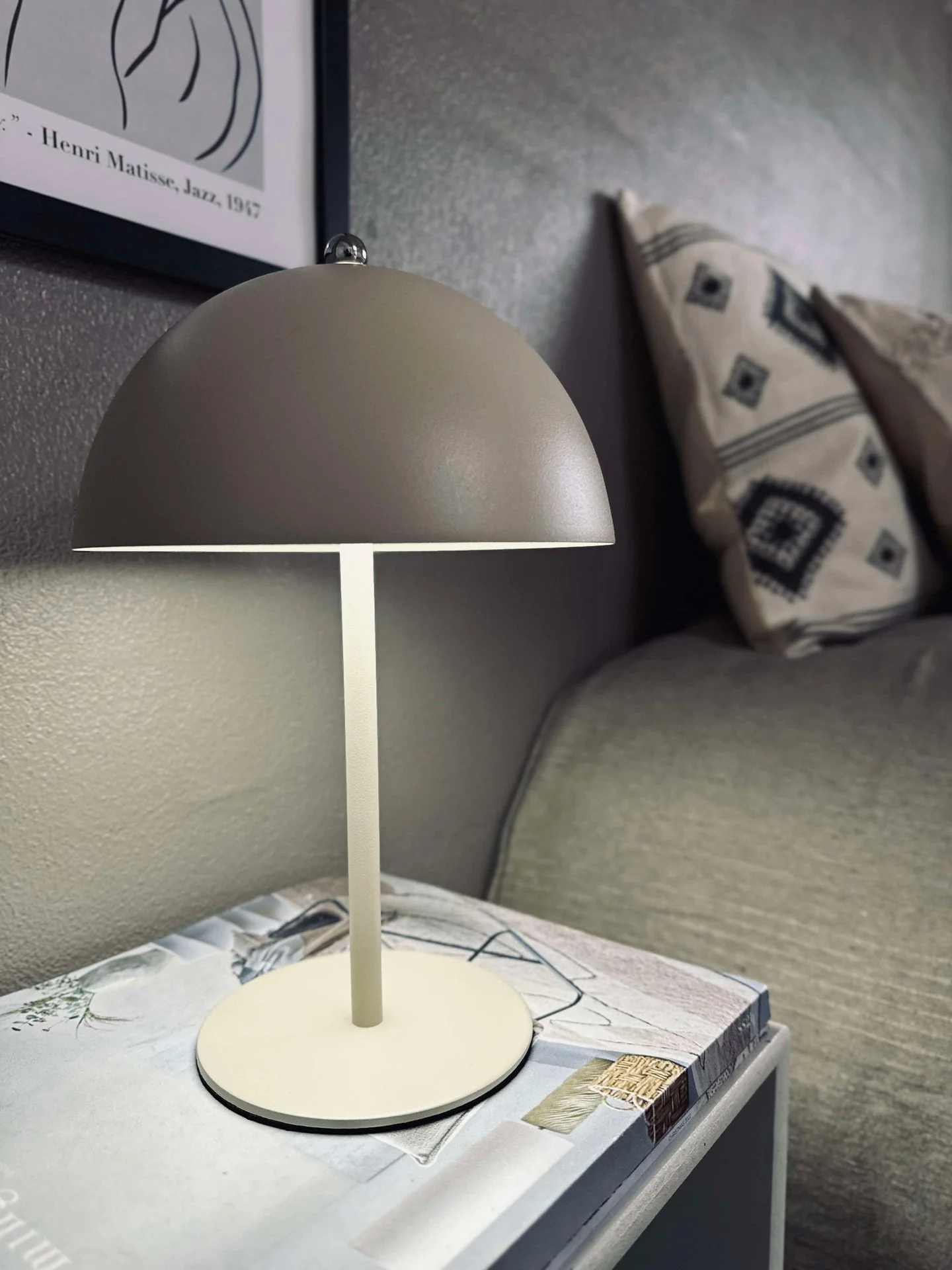 LED touch bordlampe, beige og grå - Image 2