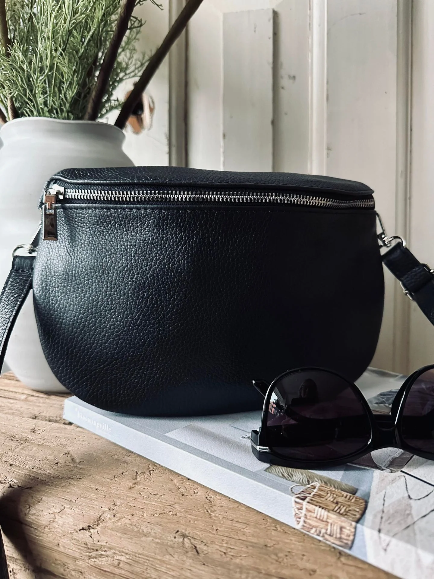 Bumbag Leona - Small black - Image 4
