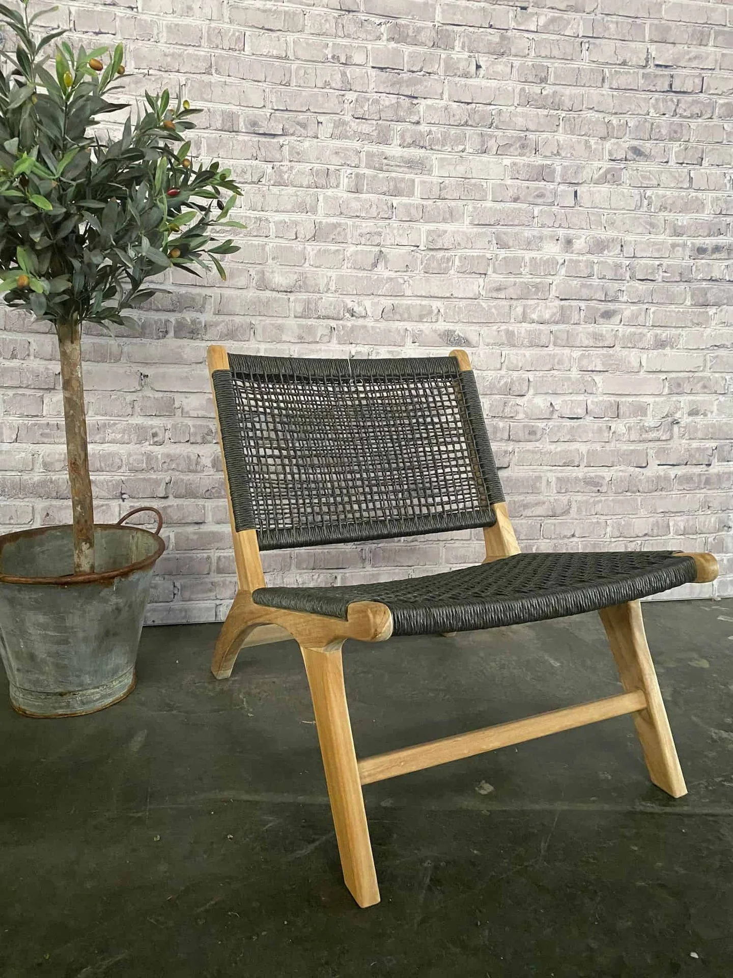 Loungestol i teak - HENTES TILBUD